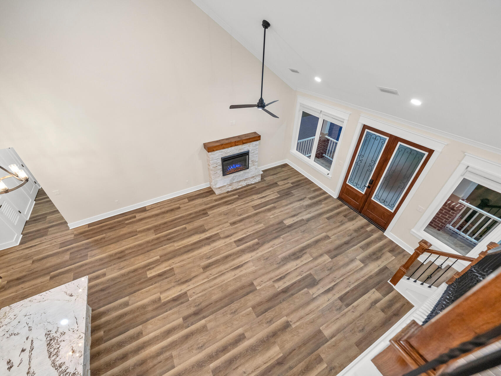 LOT 2 BLOCK 1 OF J.M. & E S/D - Residential