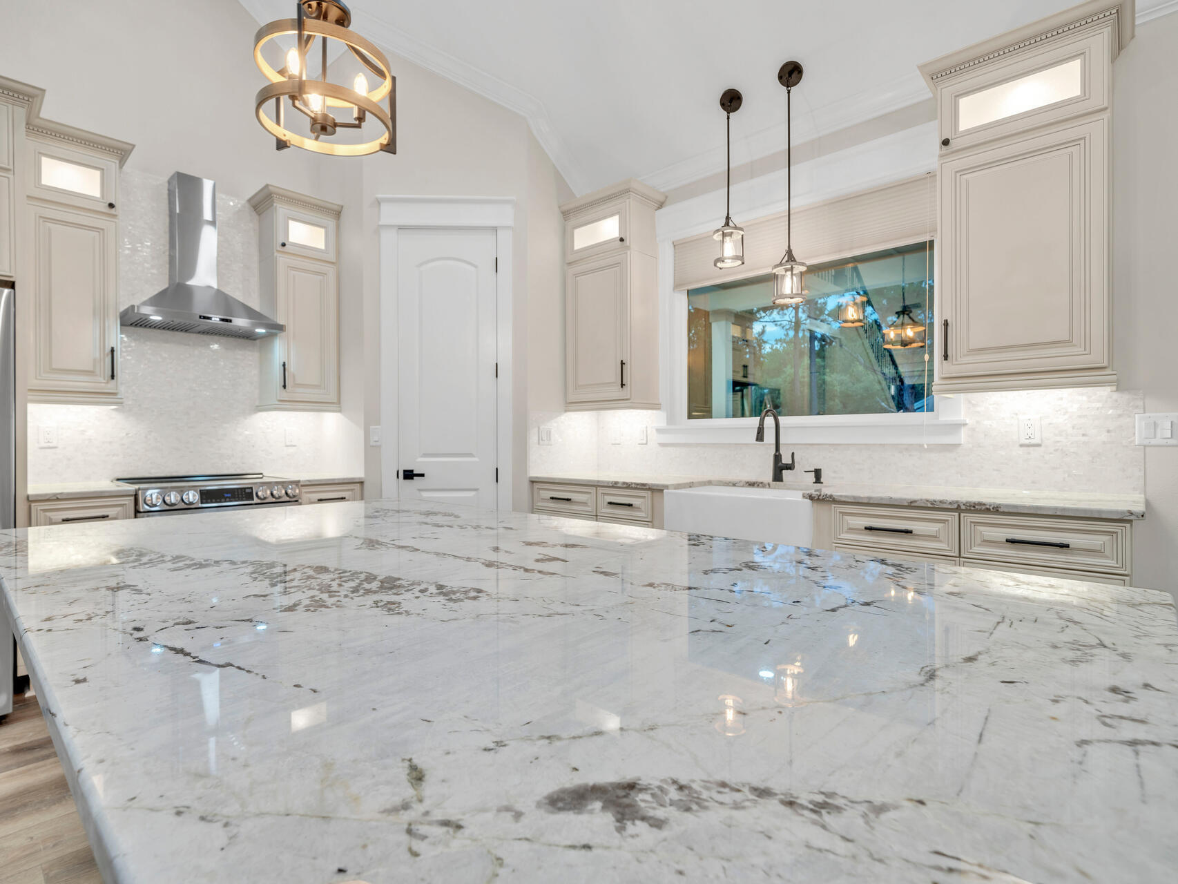 LOT 2 BLOCK 1 OF J.M. & E S/D - Residential