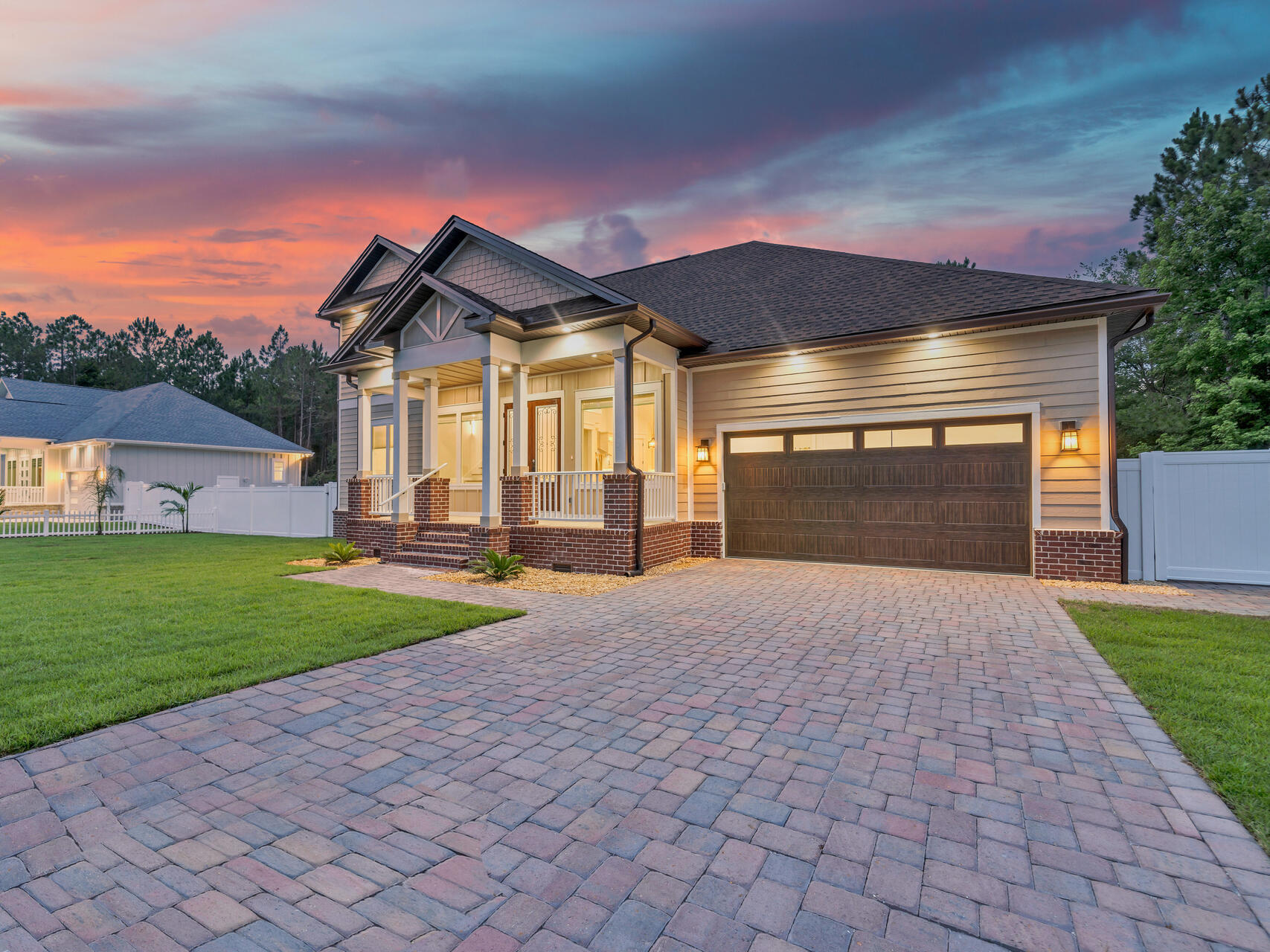 LOT 2 BLOCK 1 OF J.M. & E S/D - Residential