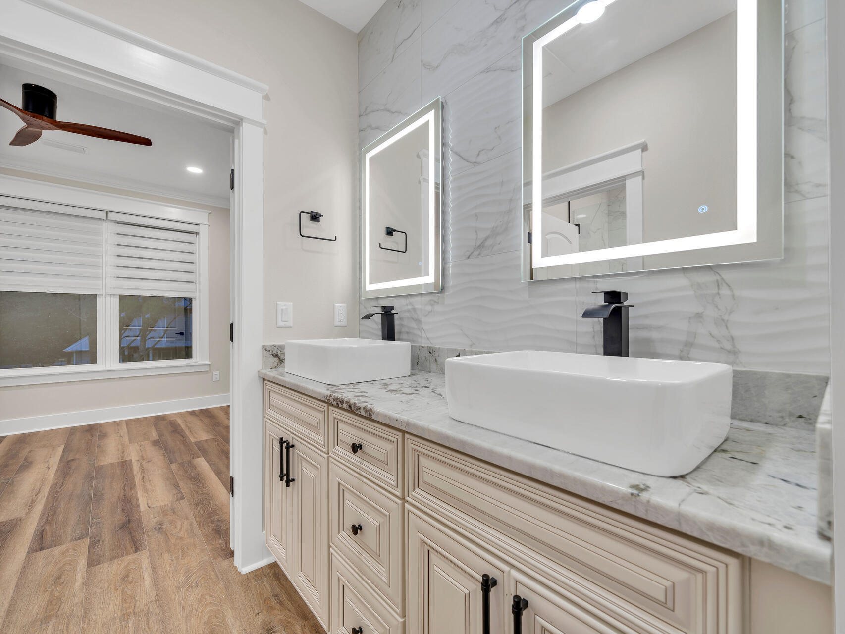 LOT 2 BLOCK 1 OF J.M. & E S/D - Residential