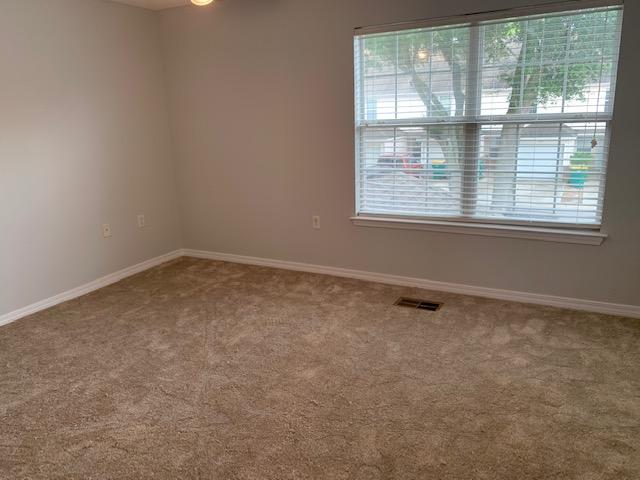 OAK PARK TOWNHOMES - Residential Lease