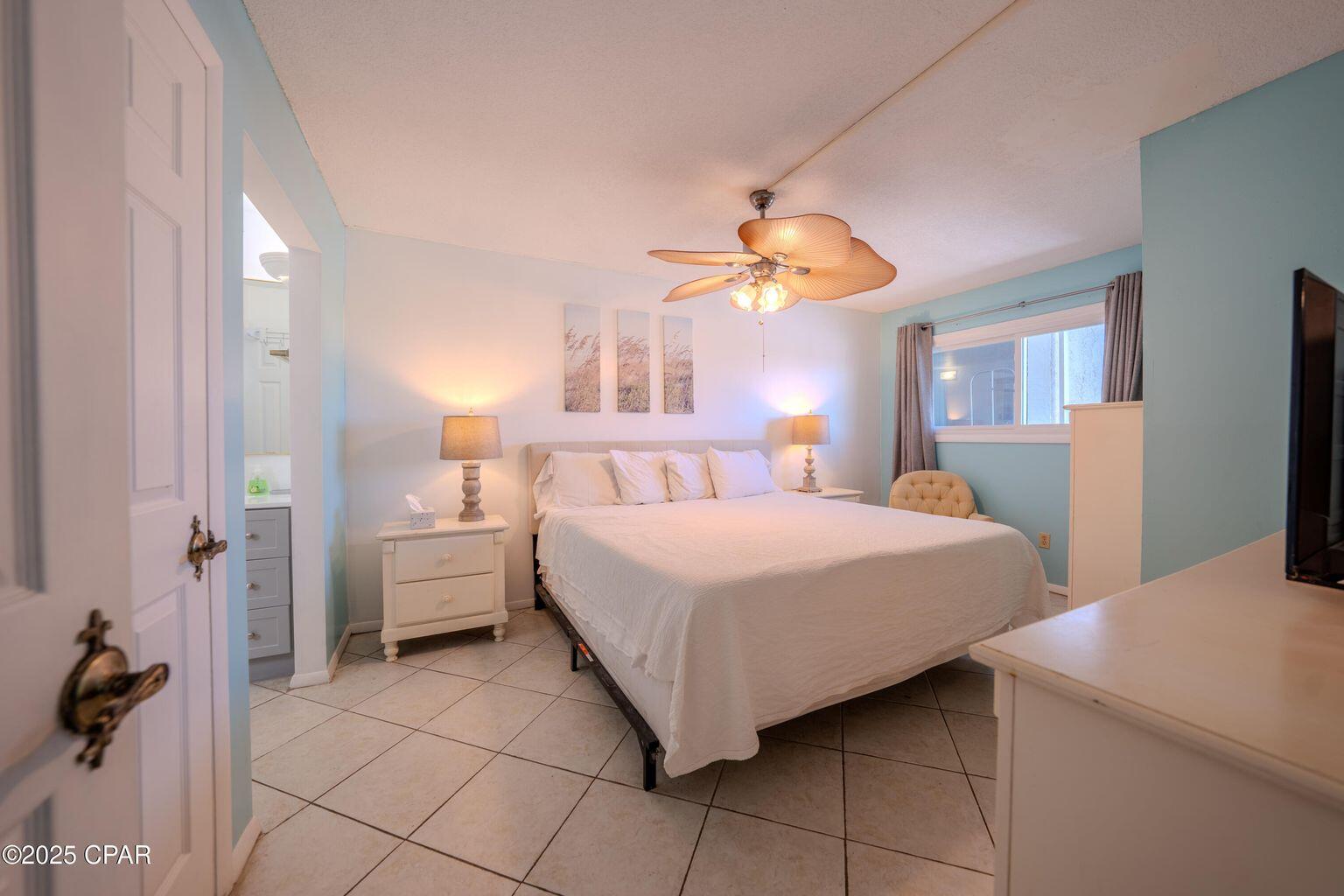 SUMMIT CONDOMINIUM, THE - Residential