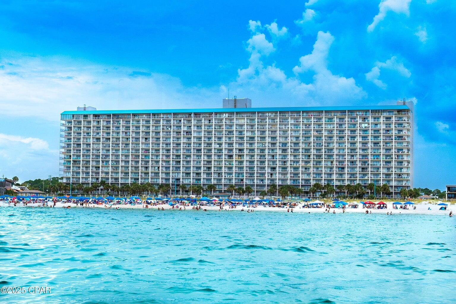 SUMMIT CONDOMINIUM, THE - Residential