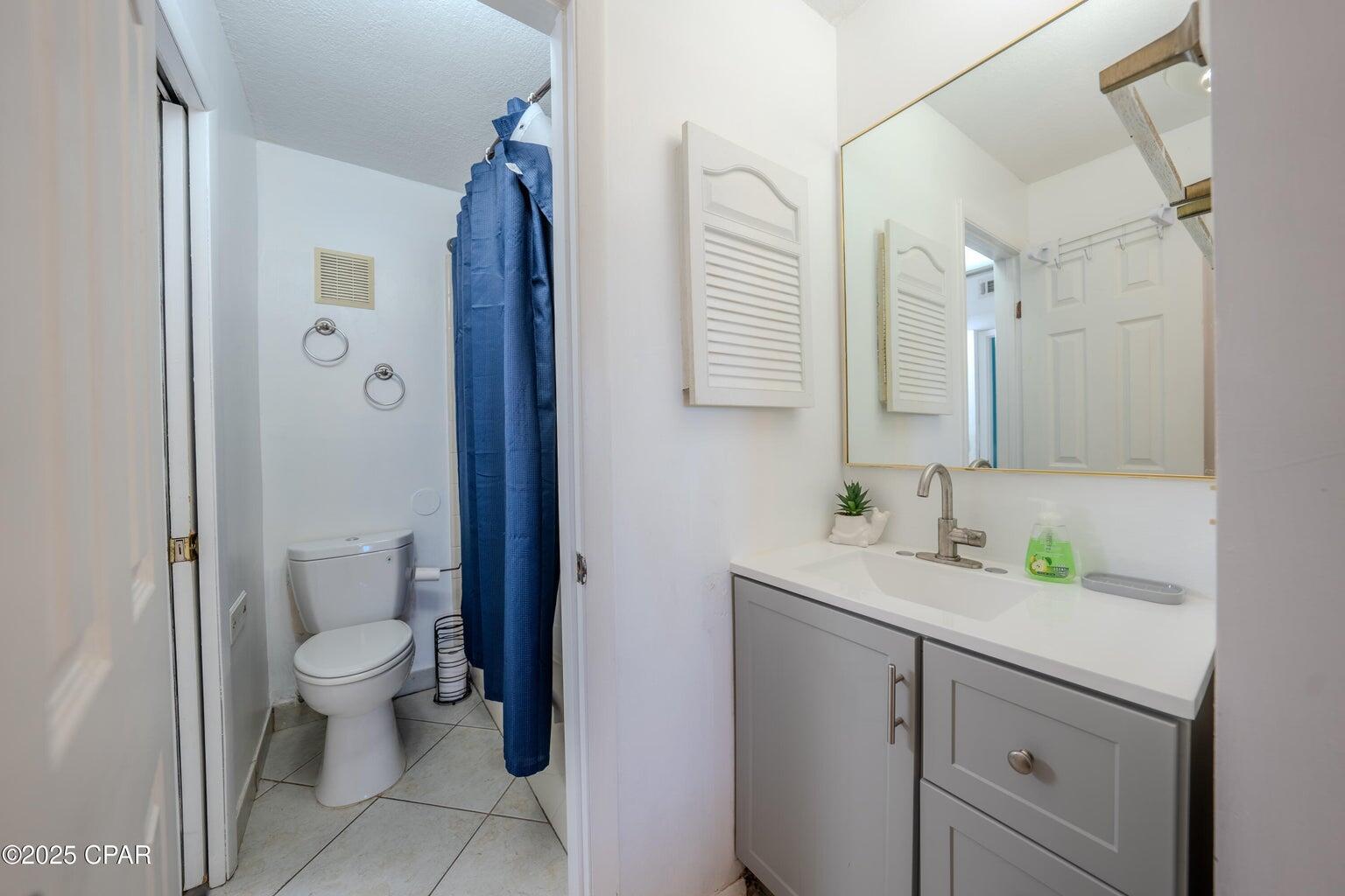 SUMMIT CONDOMINIUM, THE - Residential