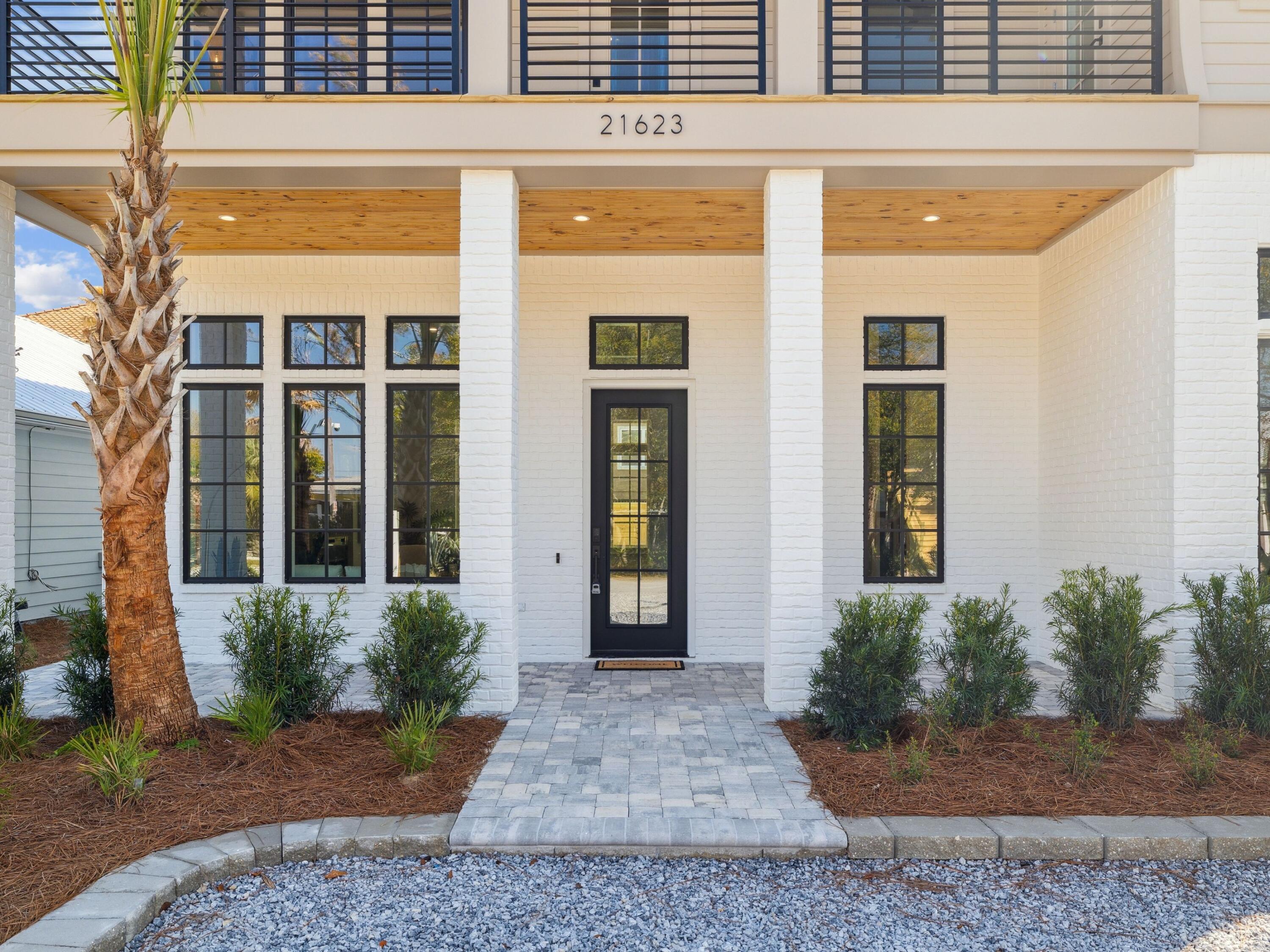 RIVIERA BEACH - Residential