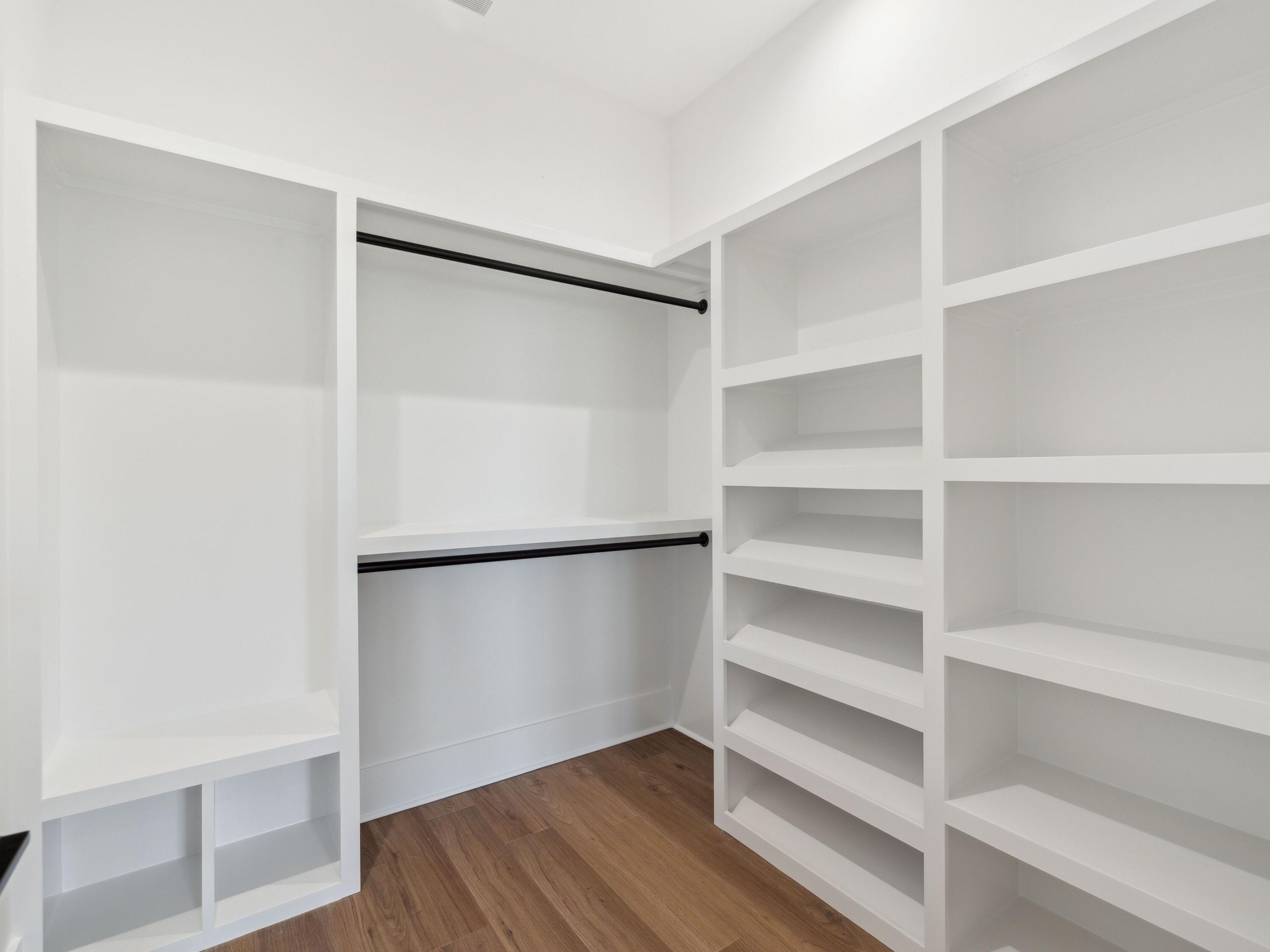 RIVIERA BEACH - Residential
