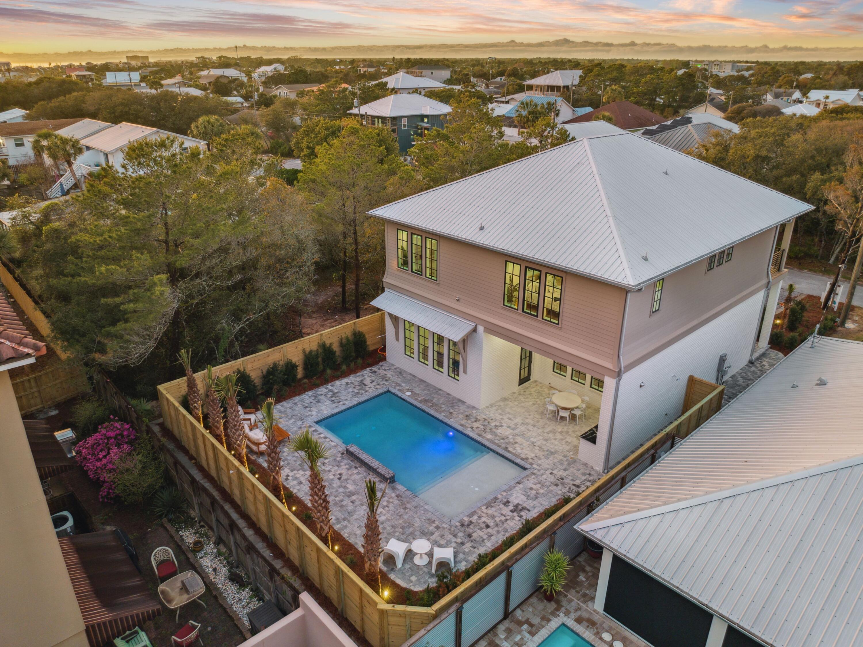 RIVIERA BEACH - Residential