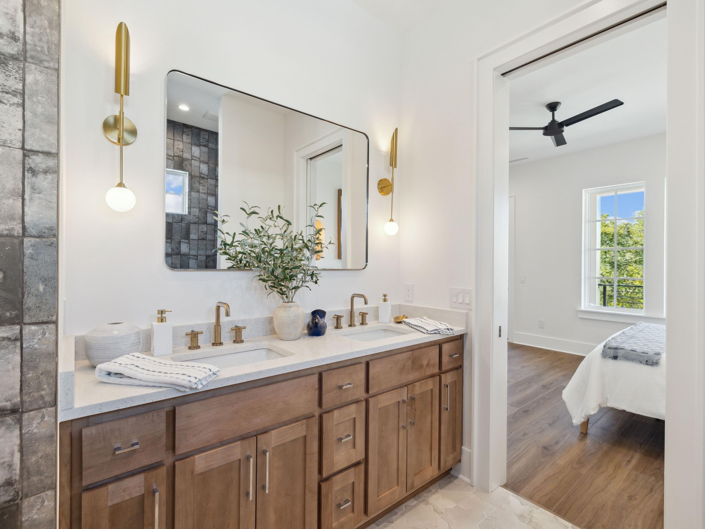 RIVIERA BEACH - Residential