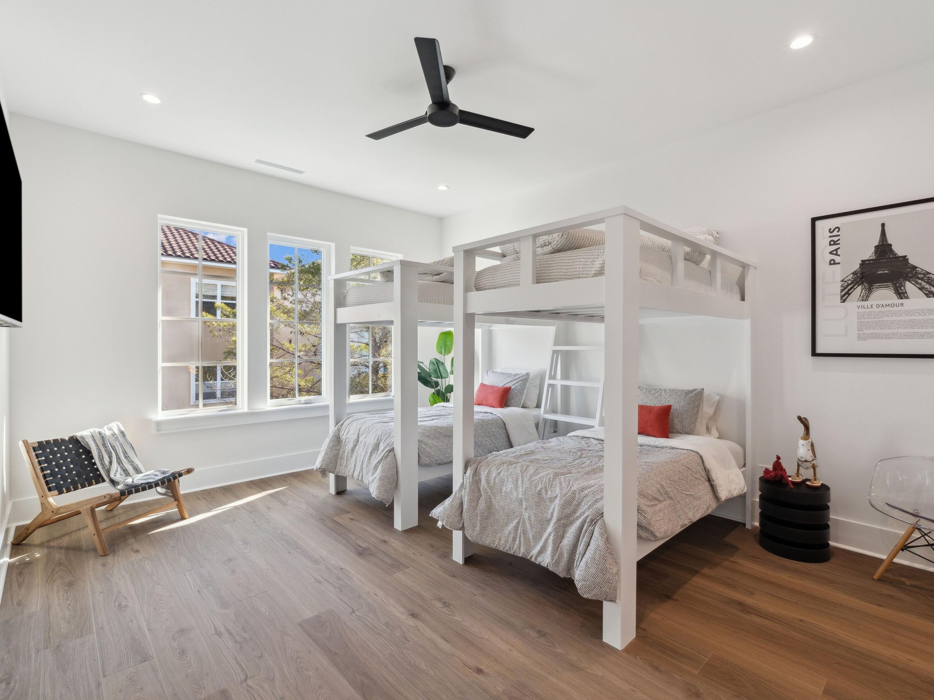 RIVIERA BEACH - Residential