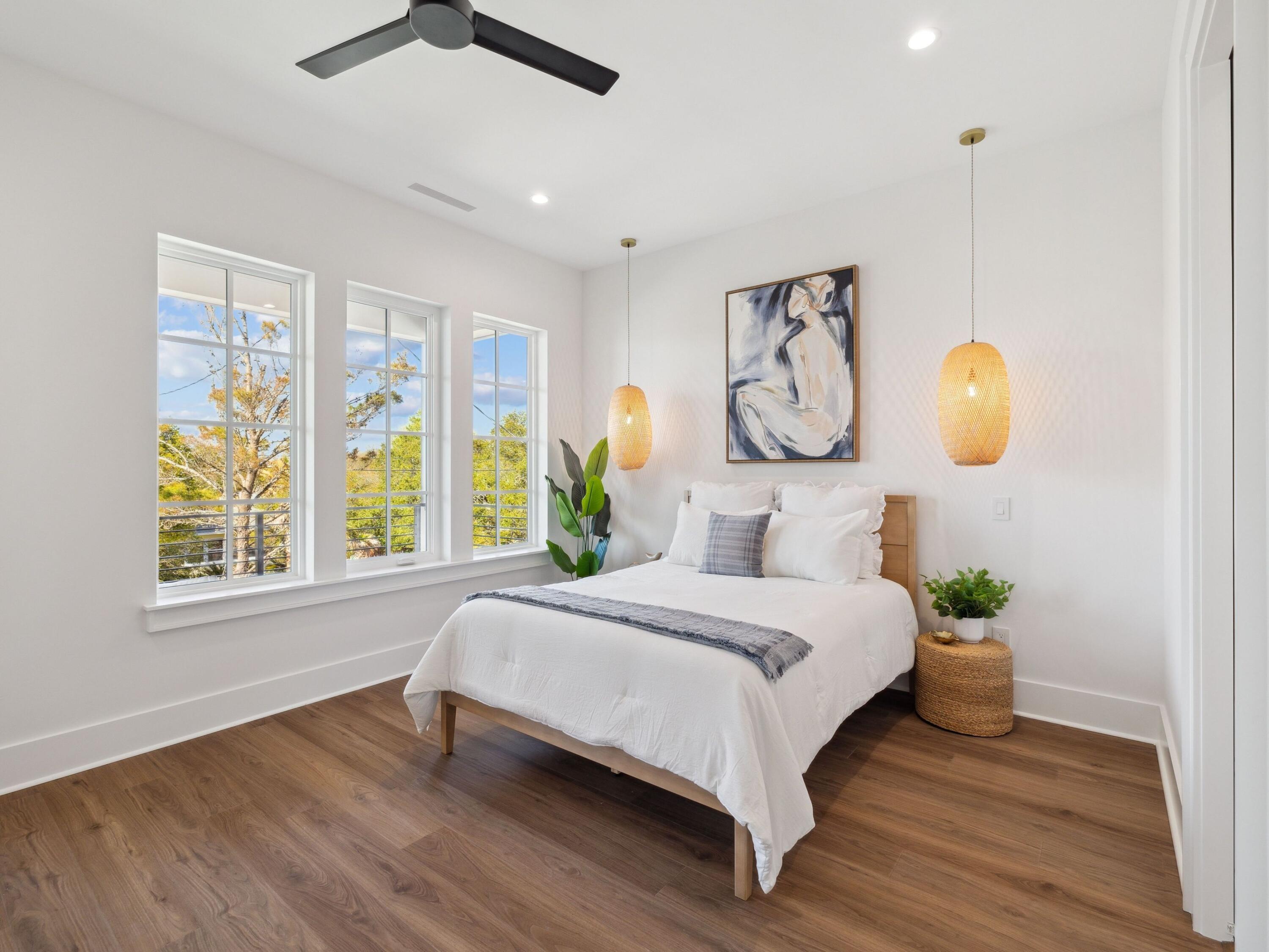 RIVIERA BEACH - Residential