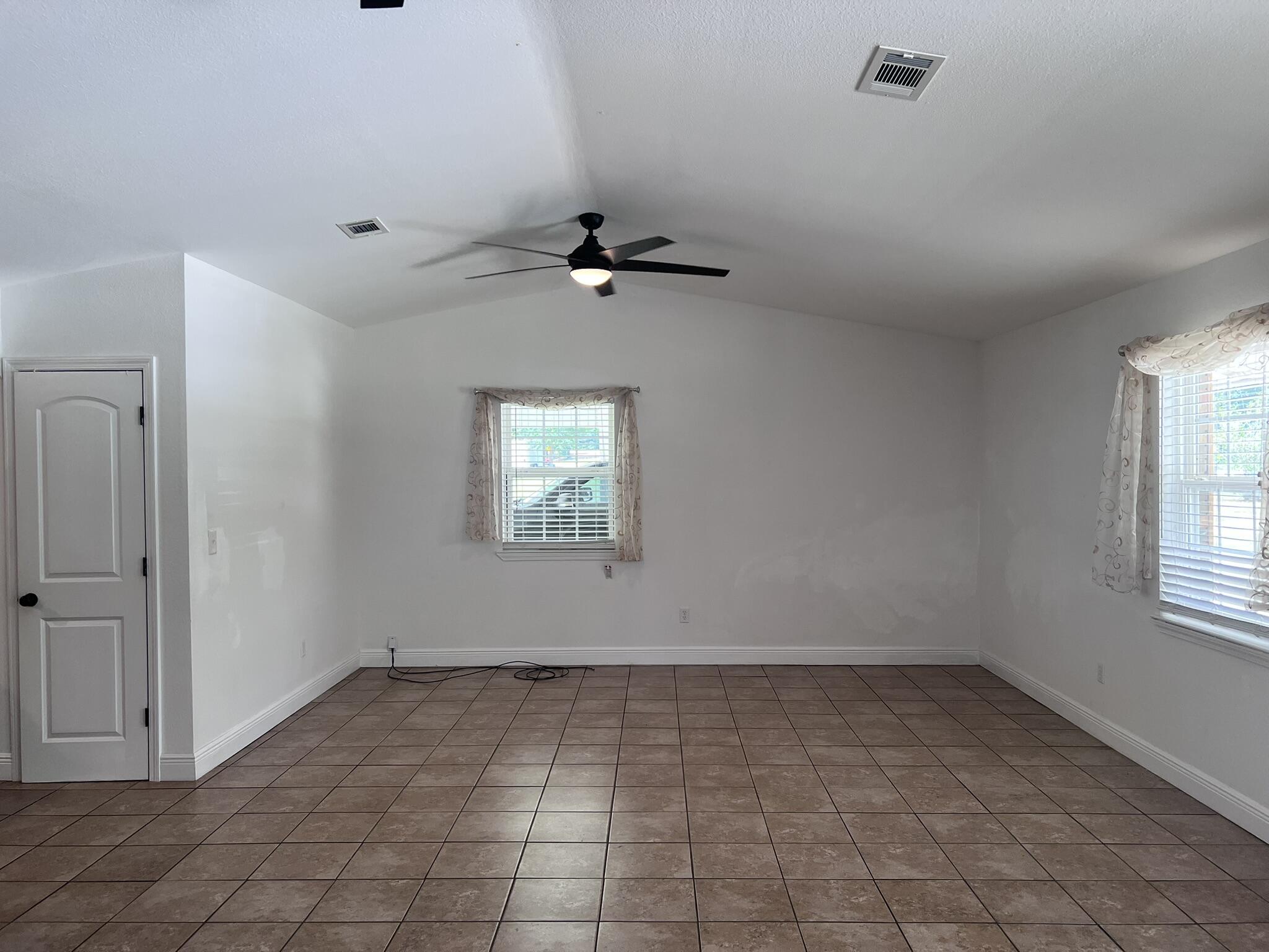 METES & BOUNDS - Residential Lease