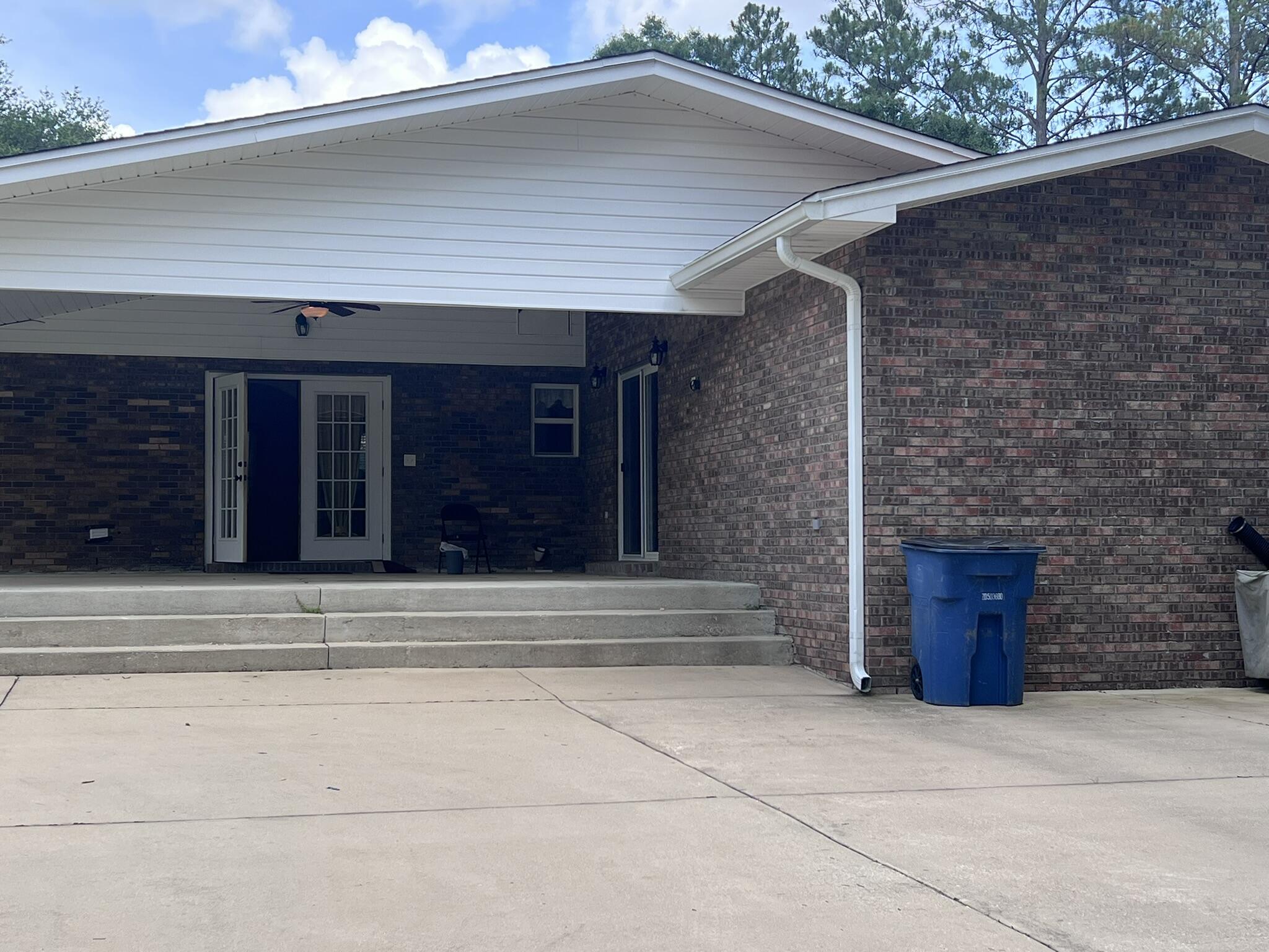 METES & BOUNDS - Residential Lease