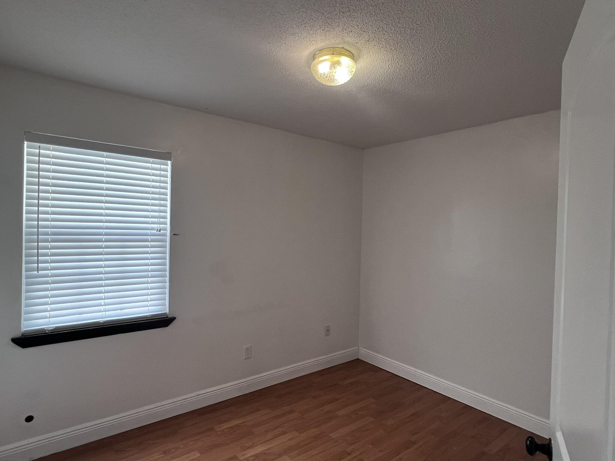 METES & BOUNDS - Residential Lease
