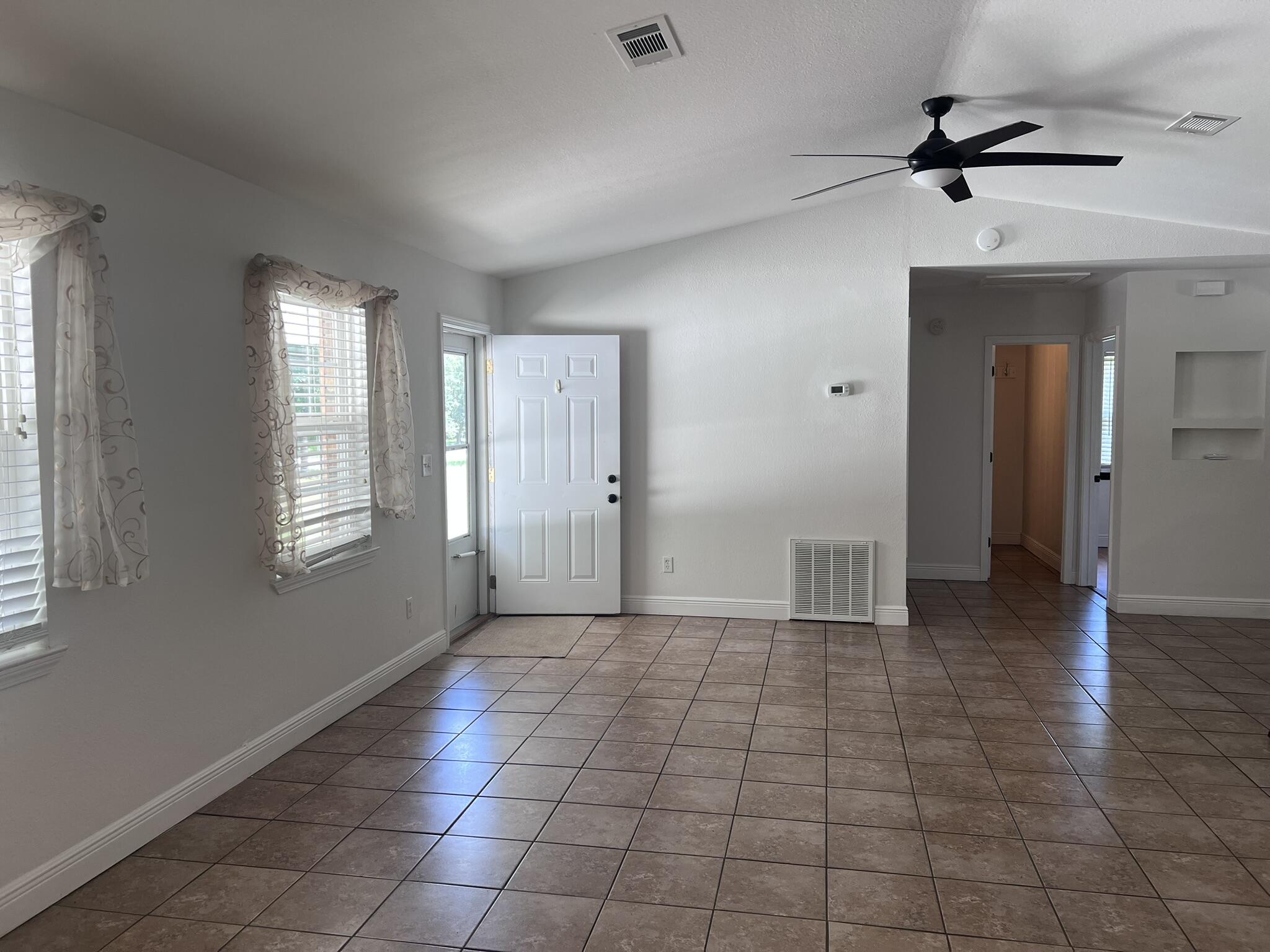 METES & BOUNDS - Residential Lease