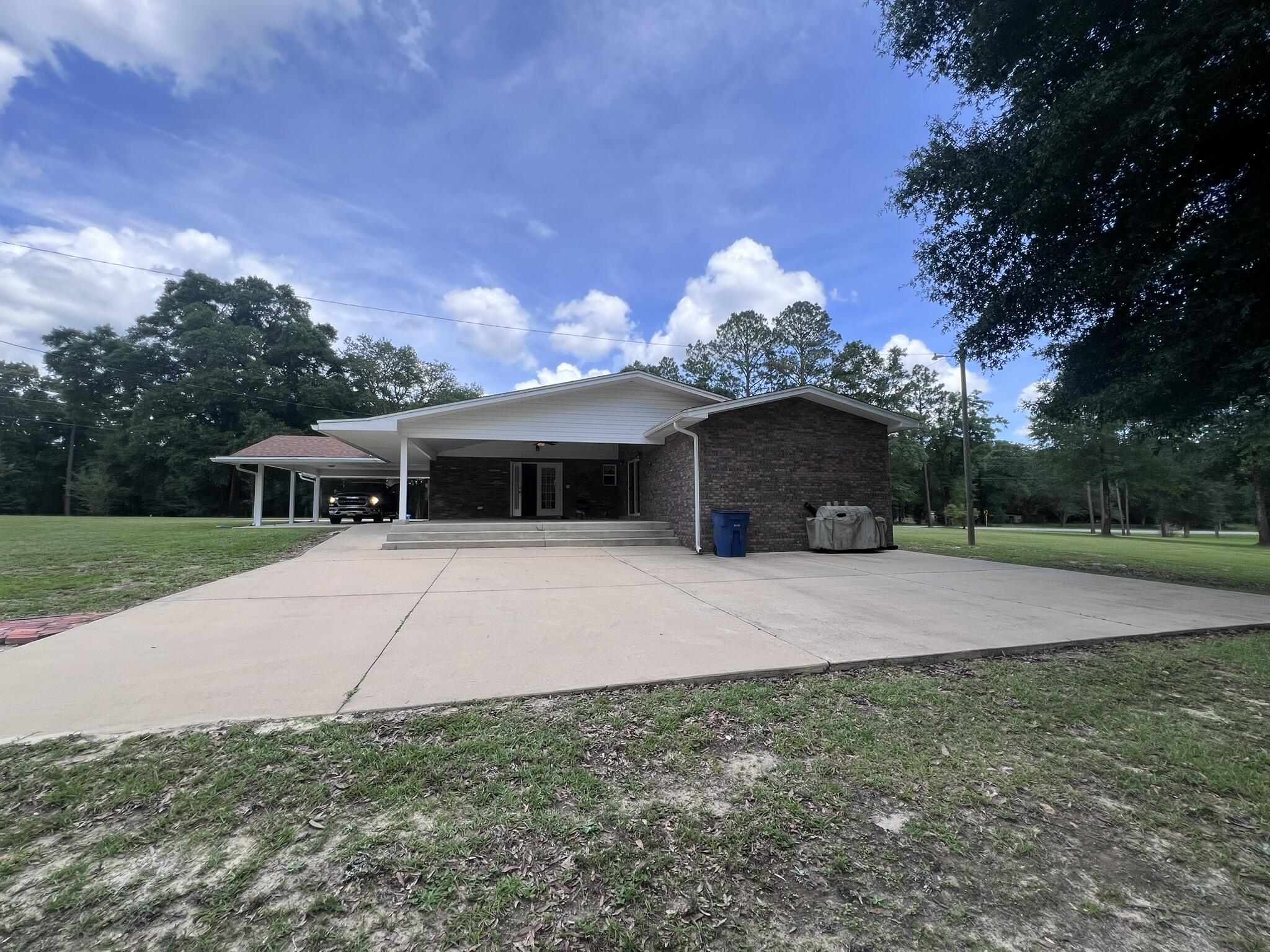 METES & BOUNDS - Residential Lease