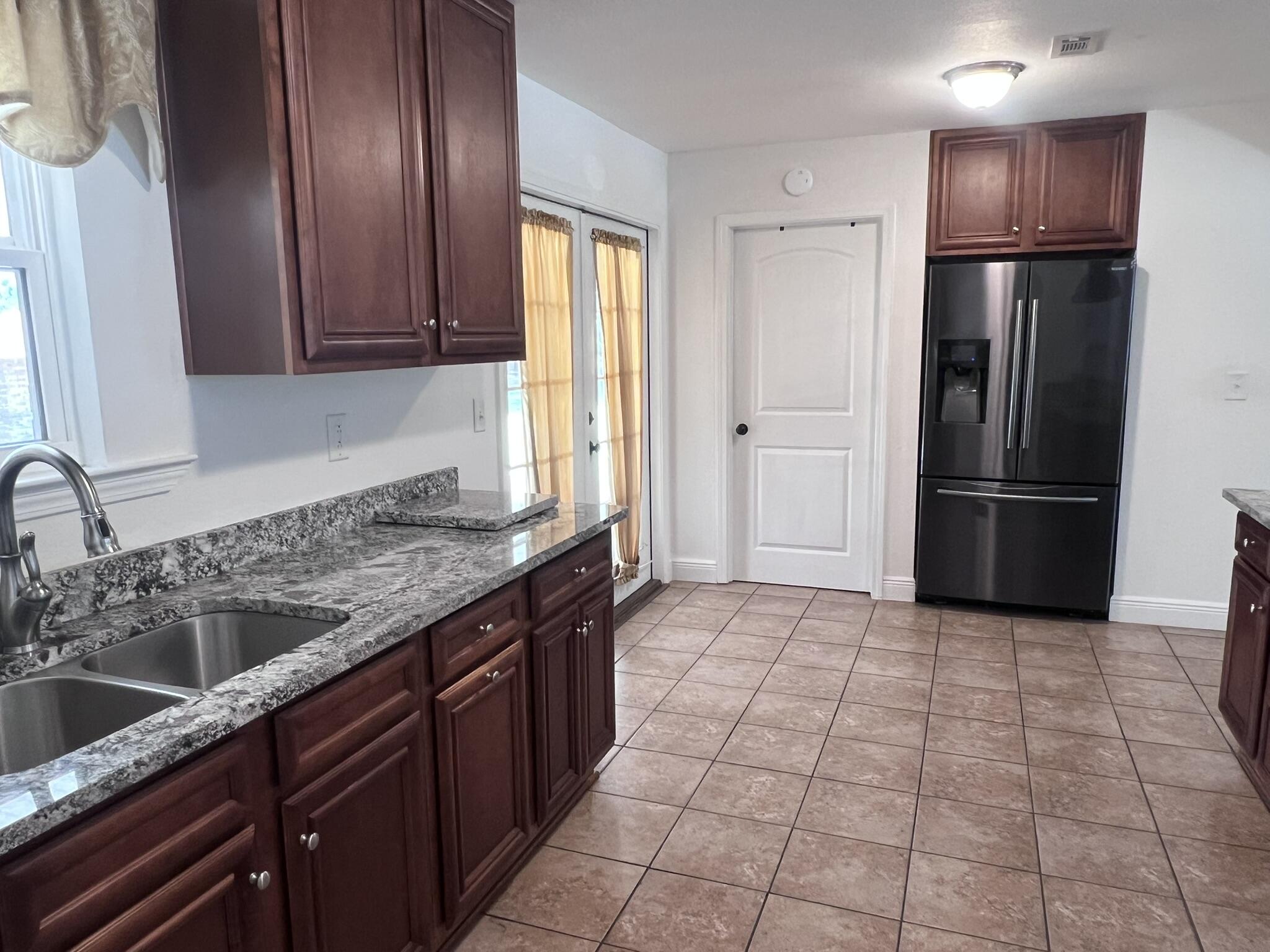 METES & BOUNDS - Residential Lease