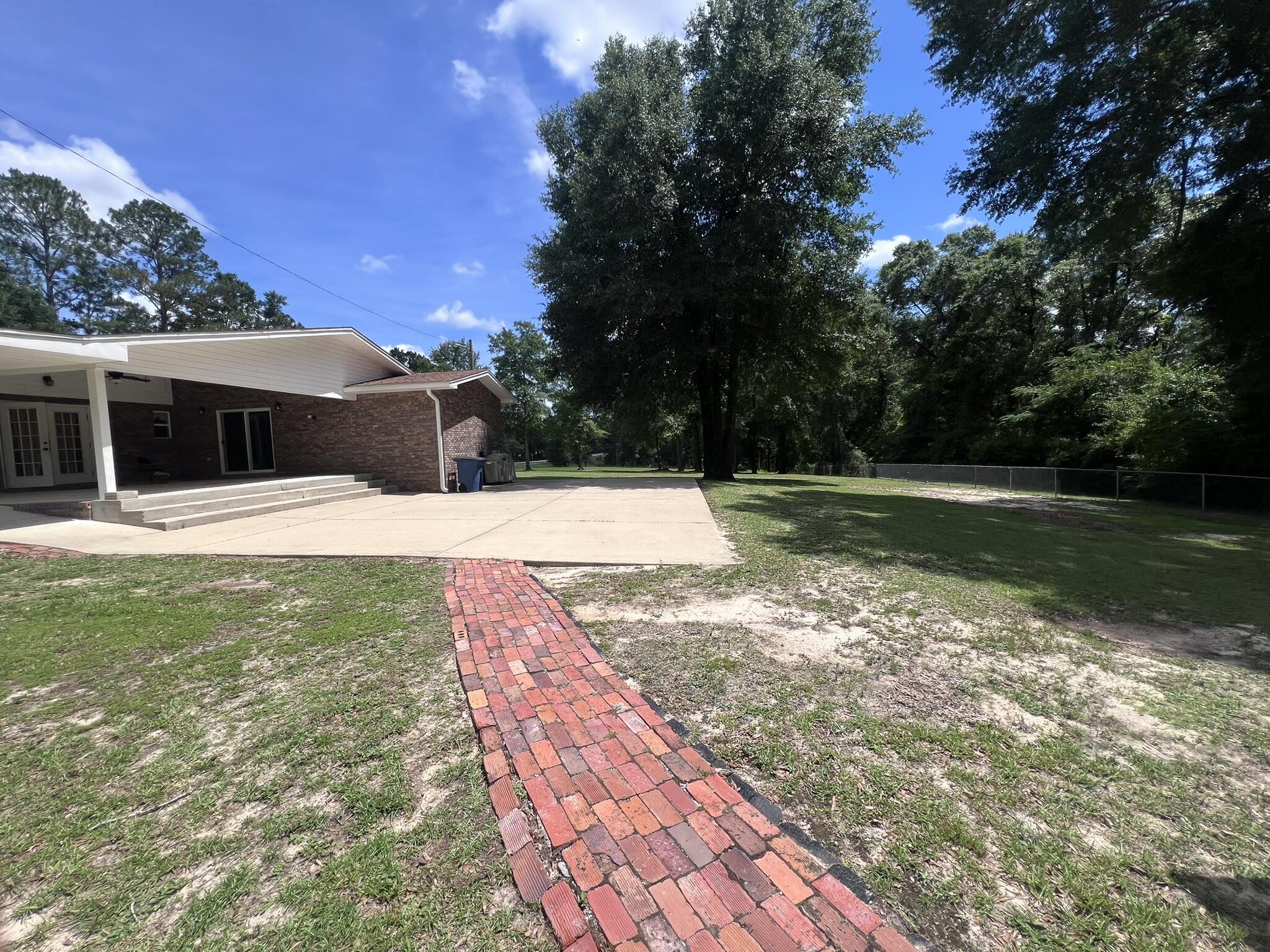 METES & BOUNDS - Residential Lease