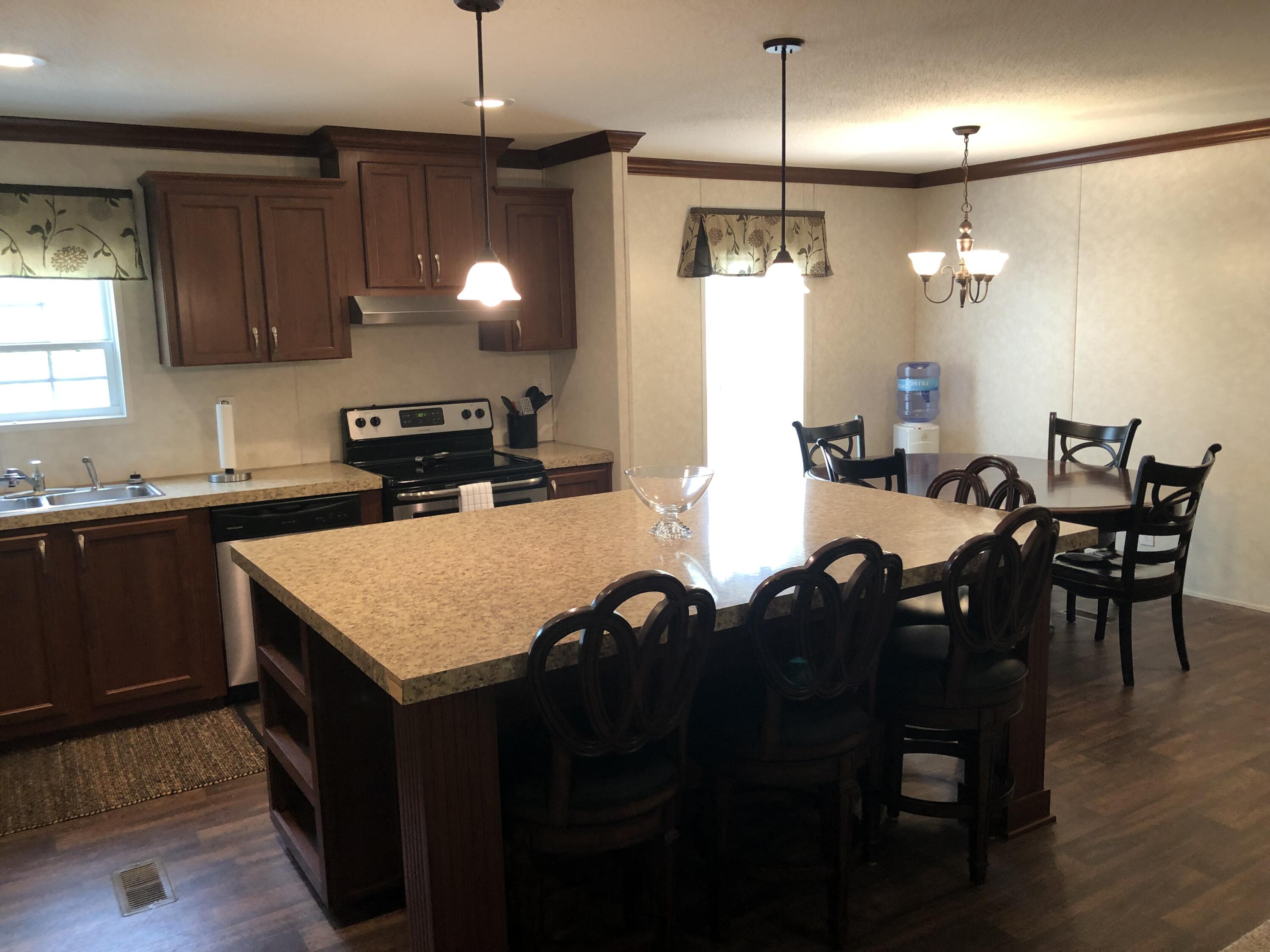 WALTON PLANTATION - Residential