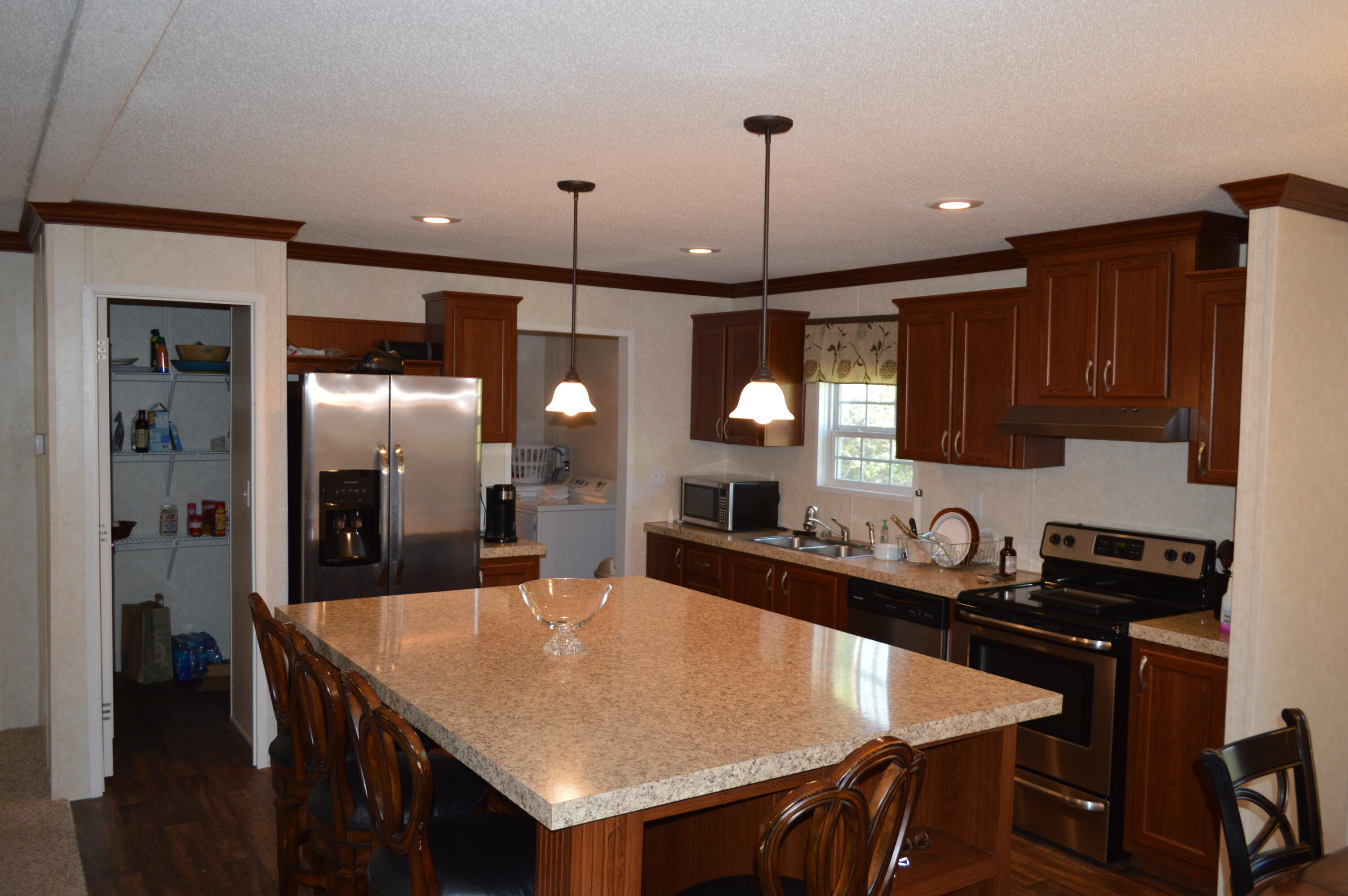 WALTON PLANTATION - Residential