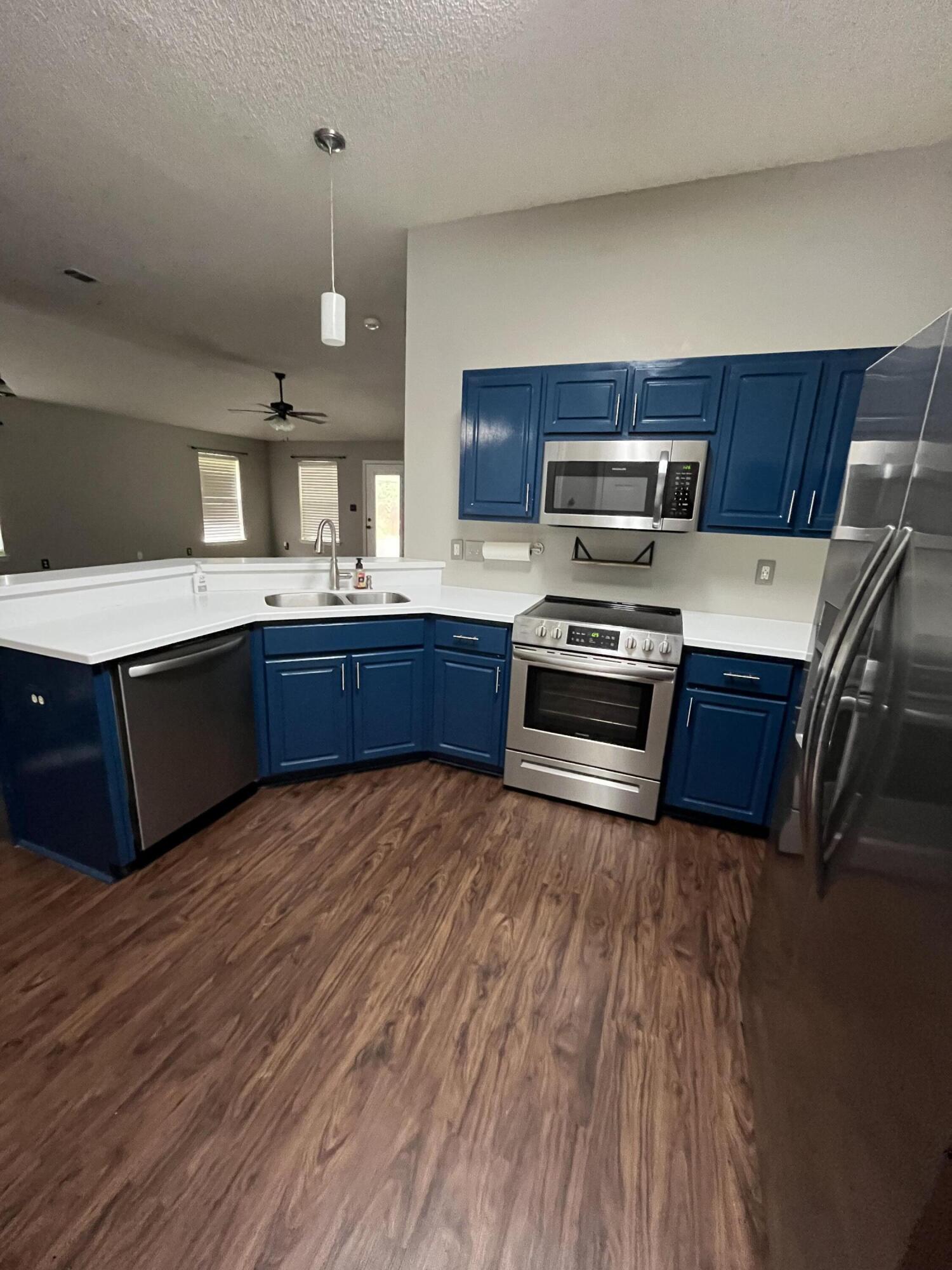 MARSH HARBOR - Residential Lease
