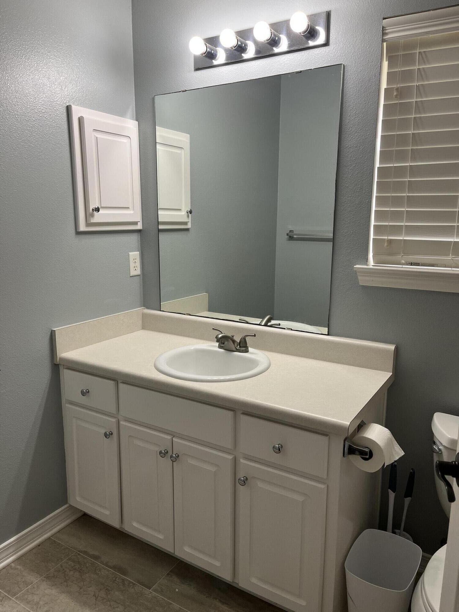 MARSH HARBOR - Residential Lease
