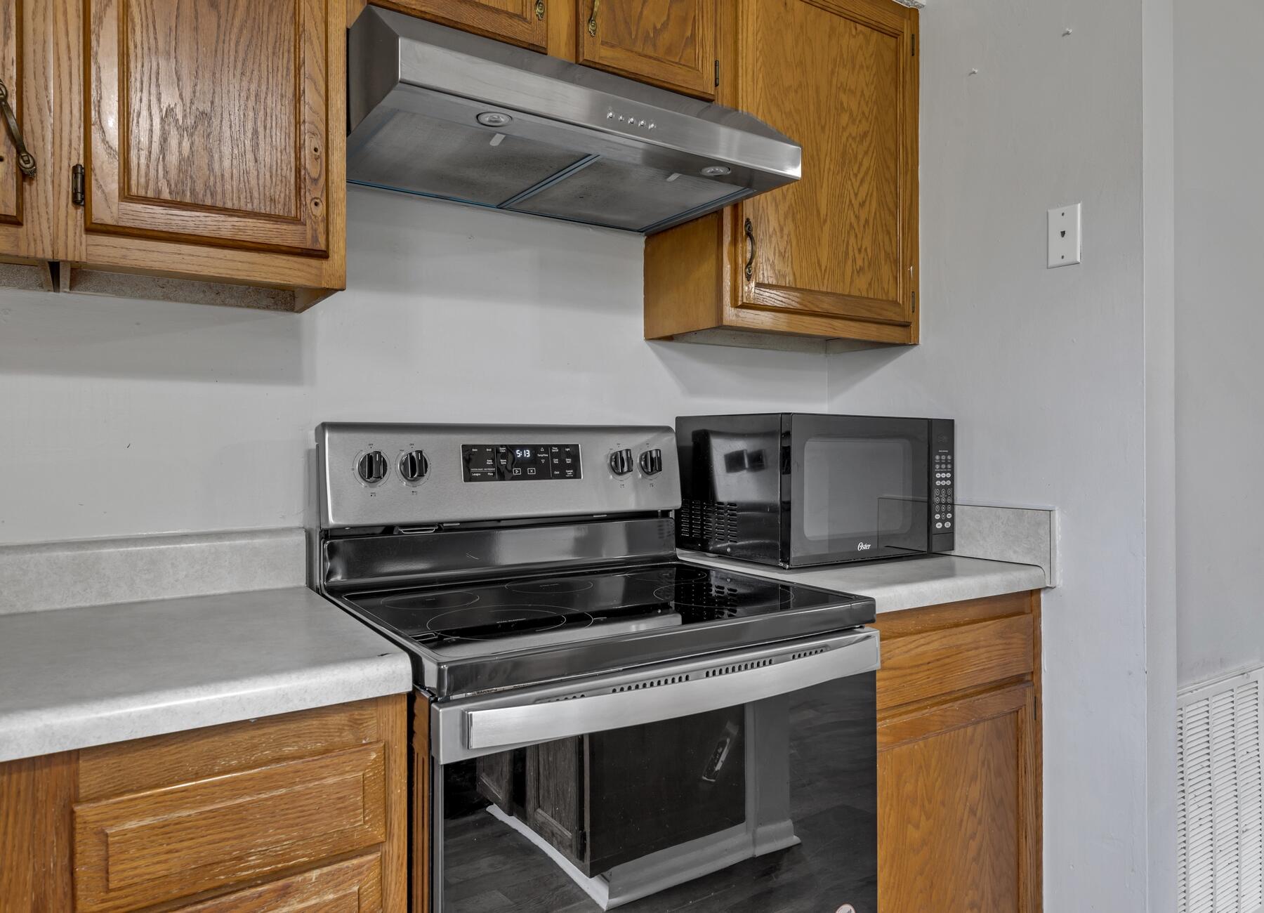 CASA LOMA S/D - Residential Lease