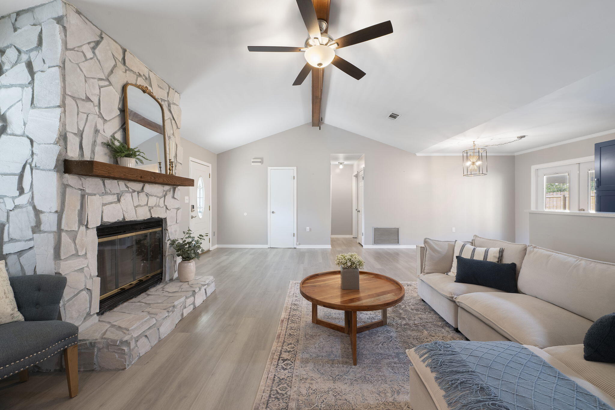 2013 Bob White Court