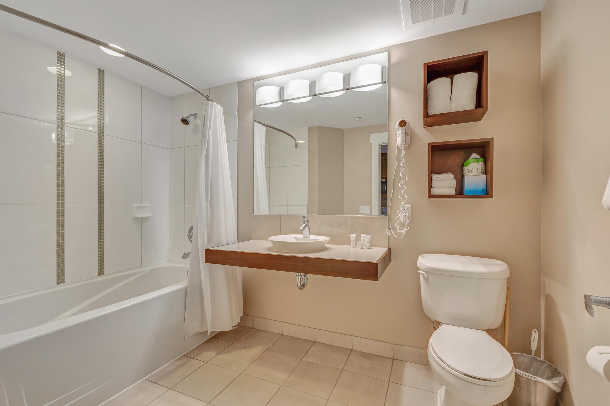 BAHIA CONDO - Residential