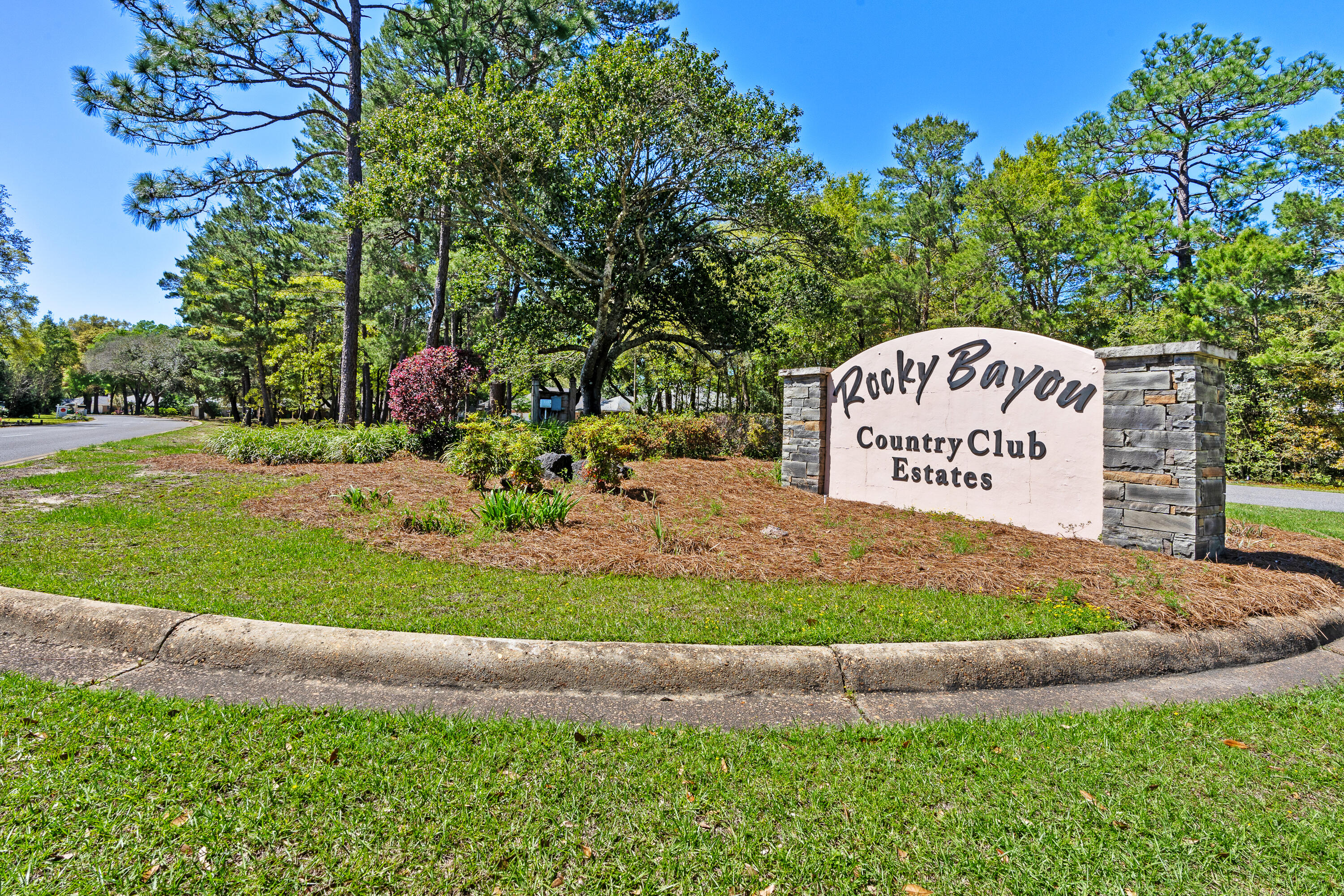 ROCKY BAYOU COUNTRY CLUB ESTATES 3 - Residential