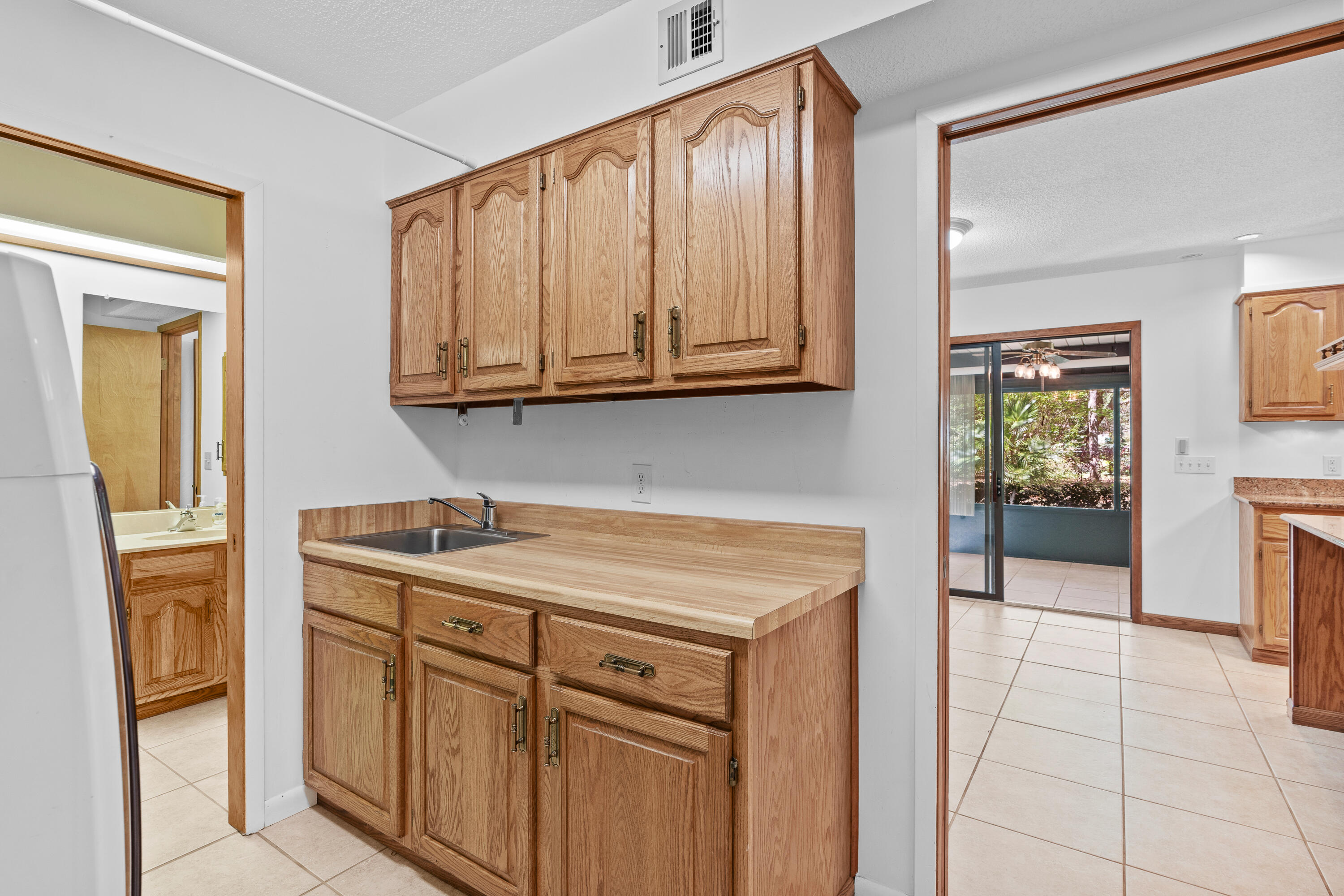 ROCKY BAYOU COUNTRY CLUB ESTATES 3 - Residential