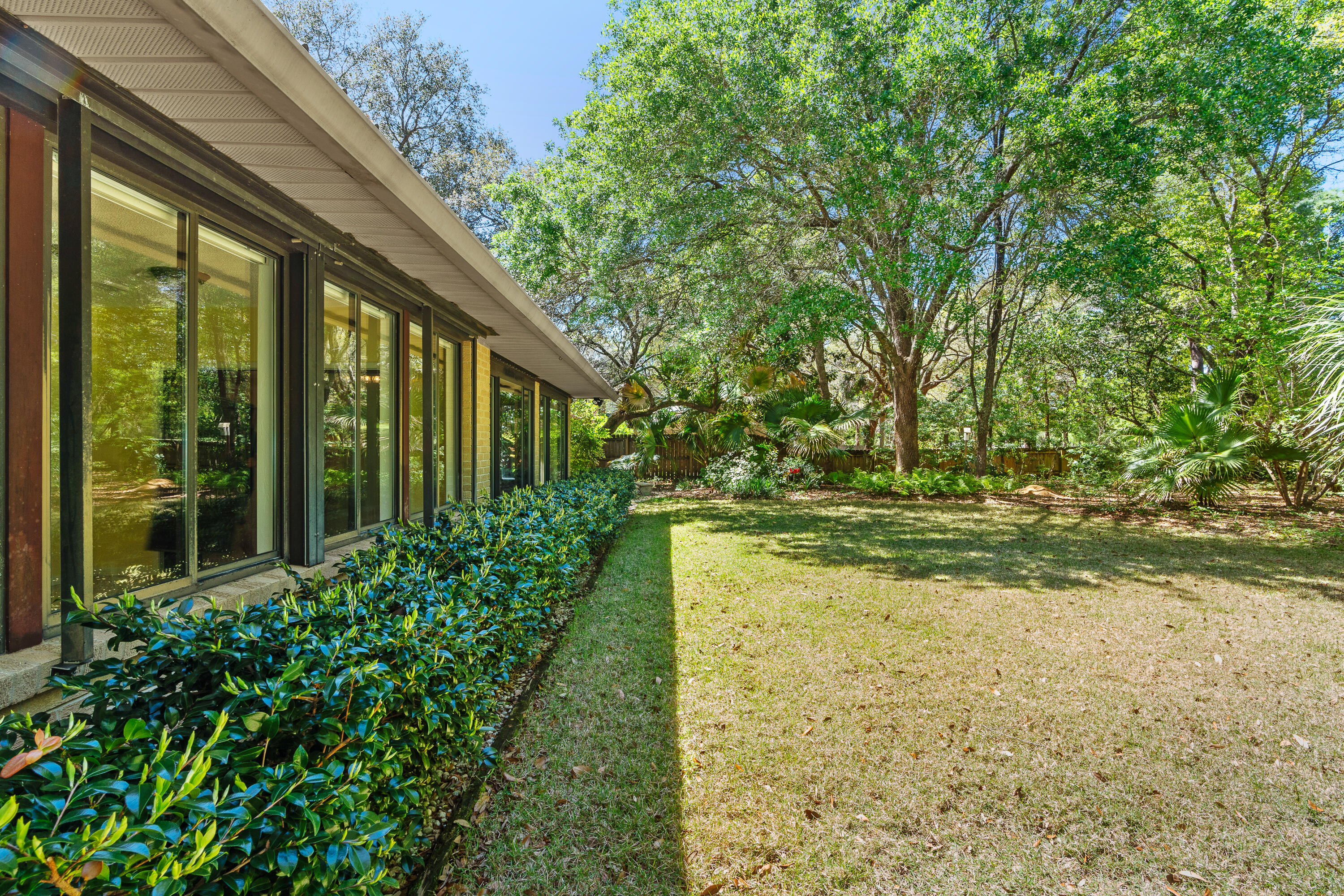 ROCKY BAYOU COUNTRY CLUB ESTATES 3 - Residential