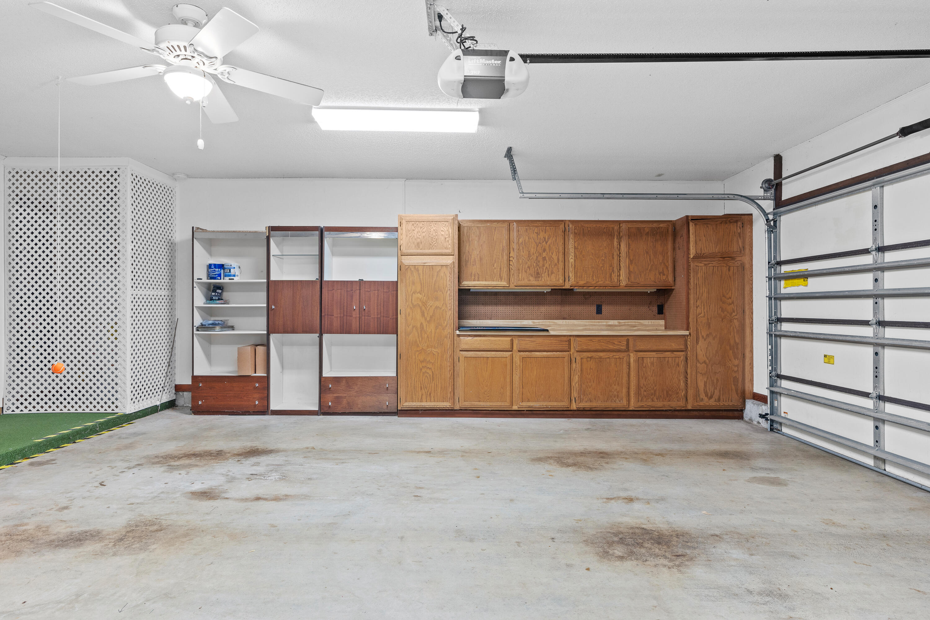 ROCKY BAYOU COUNTRY CLUB ESTATES 3 - Residential