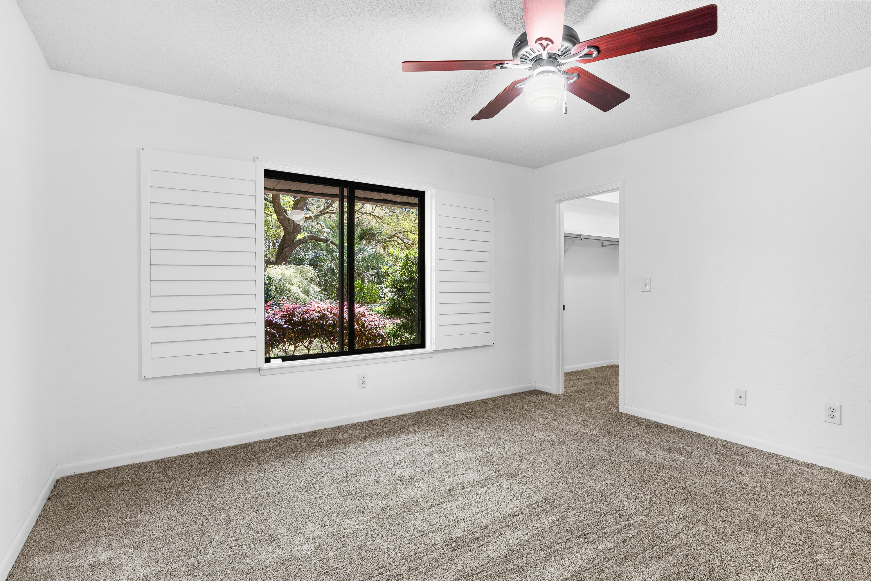 ROCKY BAYOU COUNTRY CLUB ESTATES 3 - Residential