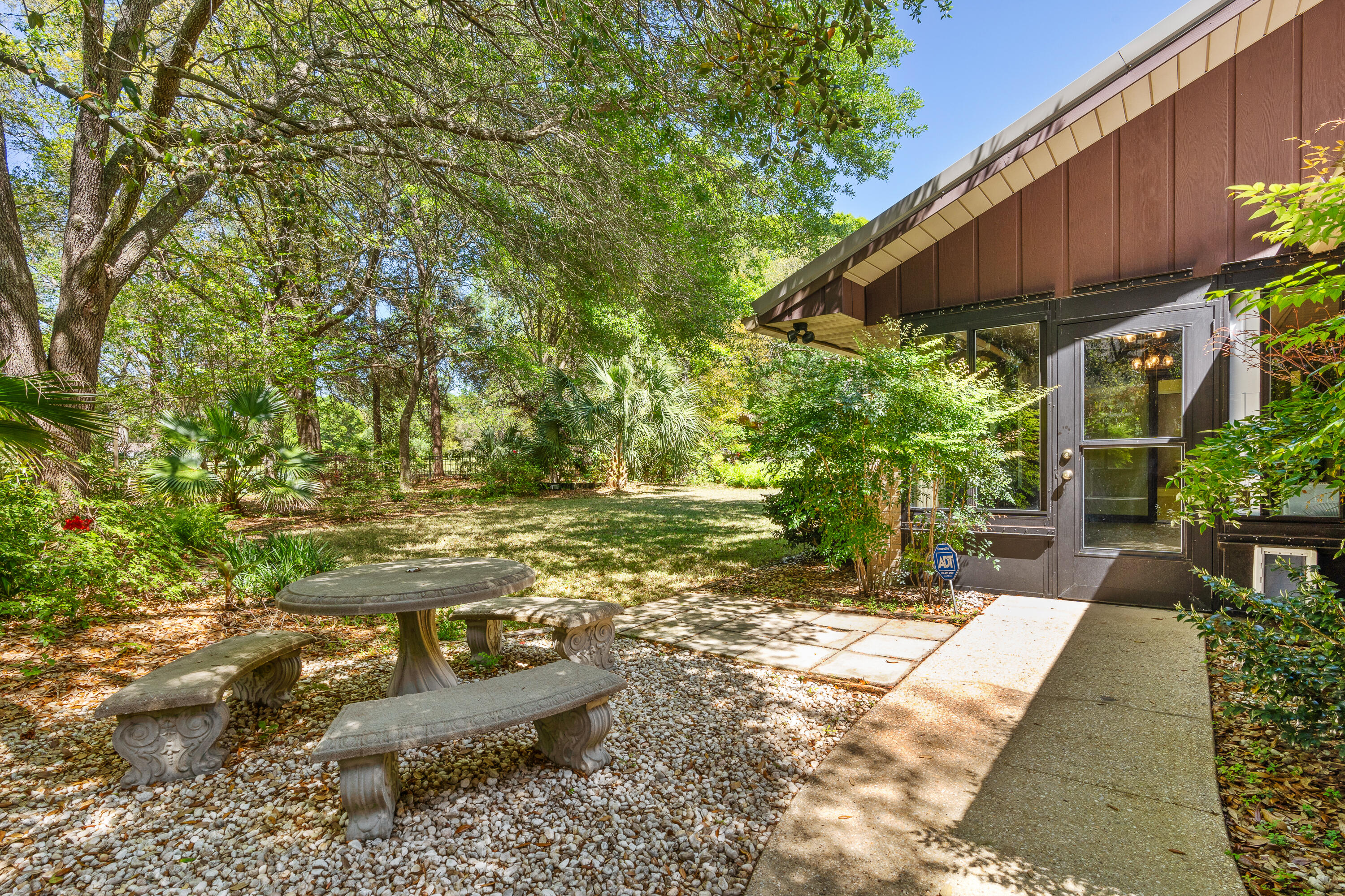 ROCKY BAYOU COUNTRY CLUB ESTATES 3 - Residential