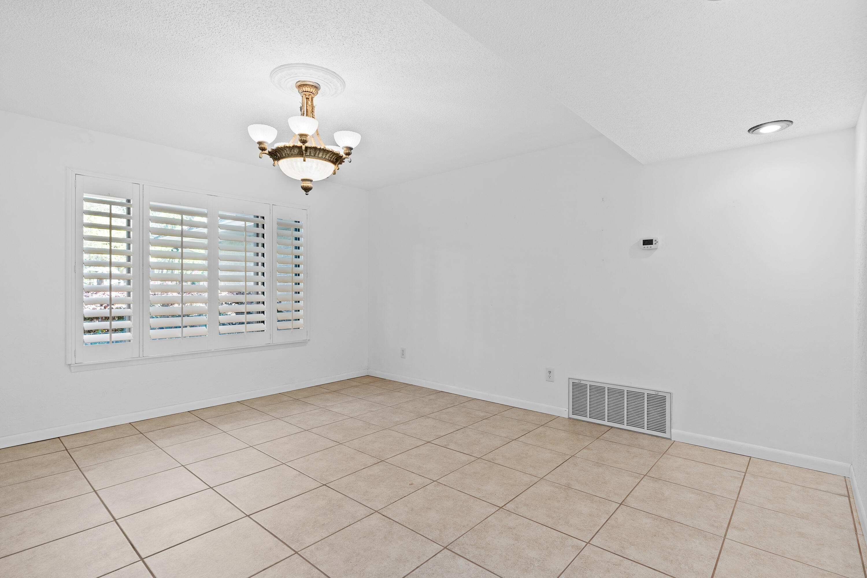 ROCKY BAYOU COUNTRY CLUB ESTATES 3 - Residential