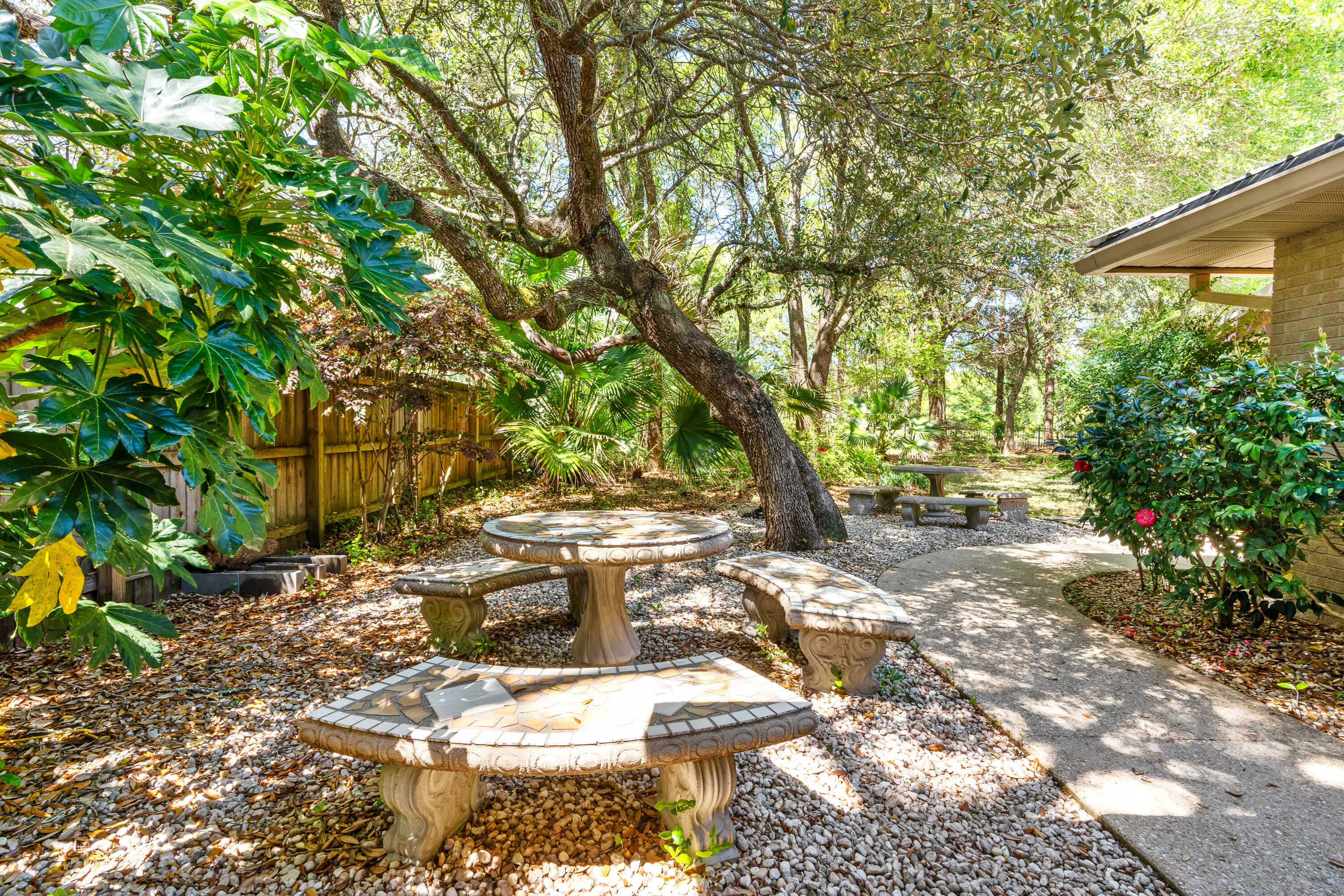 ROCKY BAYOU COUNTRY CLUB ESTATES 3 - Residential