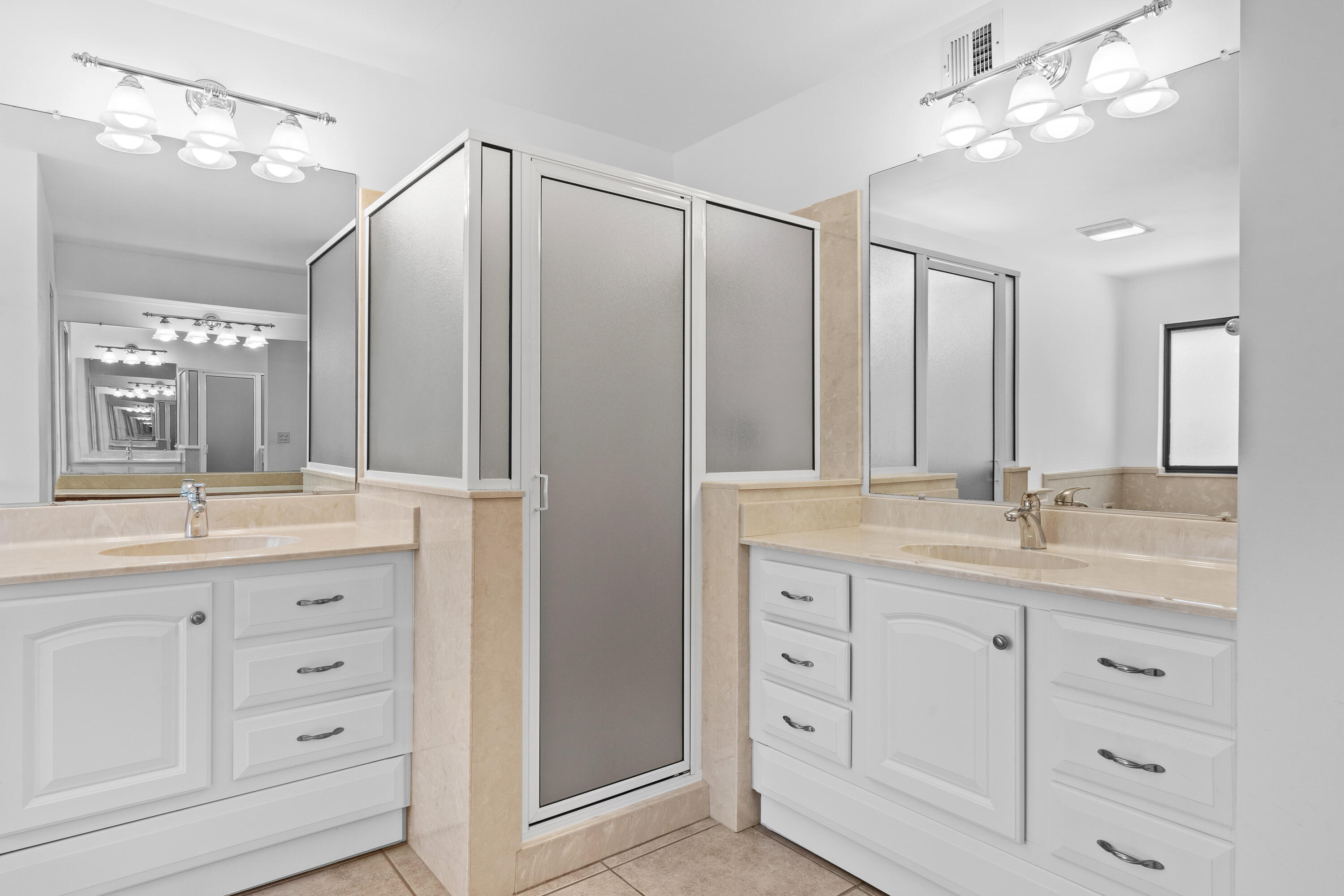 ROCKY BAYOU COUNTRY CLUB ESTATES 3 - Residential