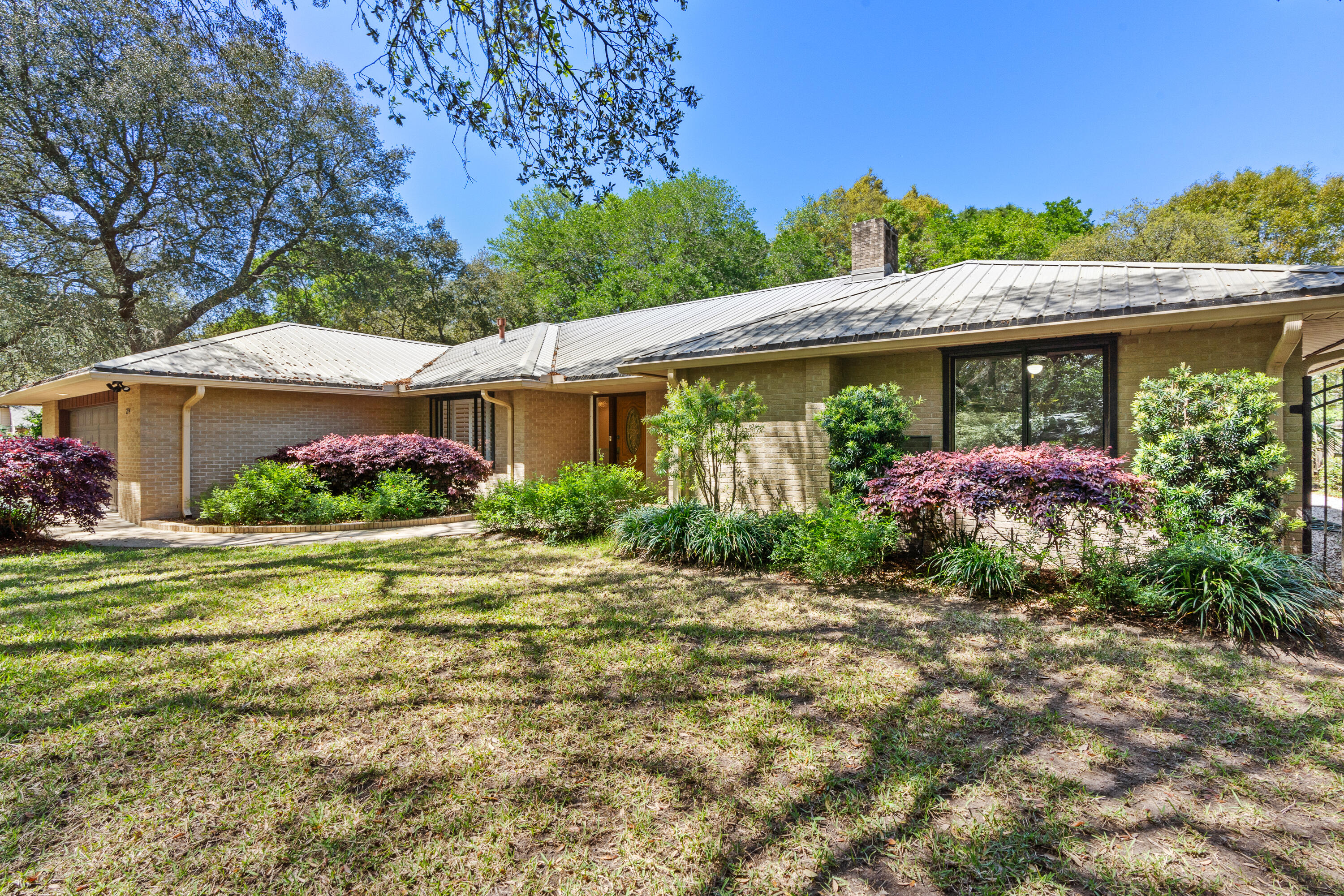 ROCKY BAYOU COUNTRY CLUB ESTATES 3 - Residential