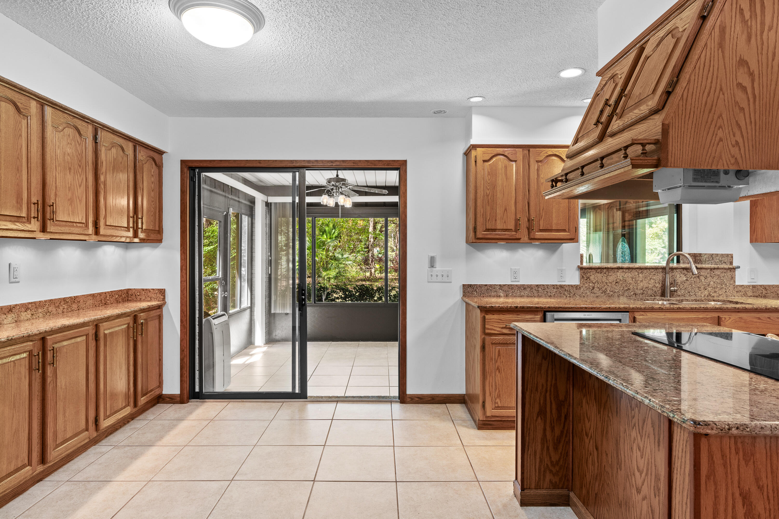 ROCKY BAYOU COUNTRY CLUB ESTATES 3 - Residential