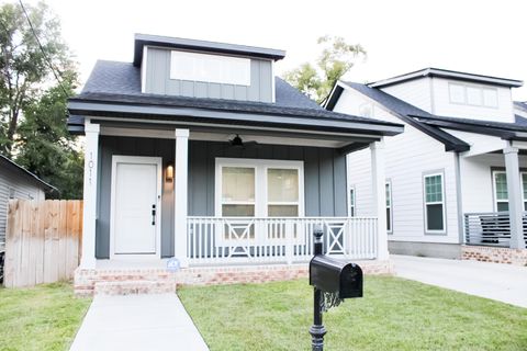 Photo of 1011 N K Street, Pensacola, FL 32501 (MLS # 986459)
