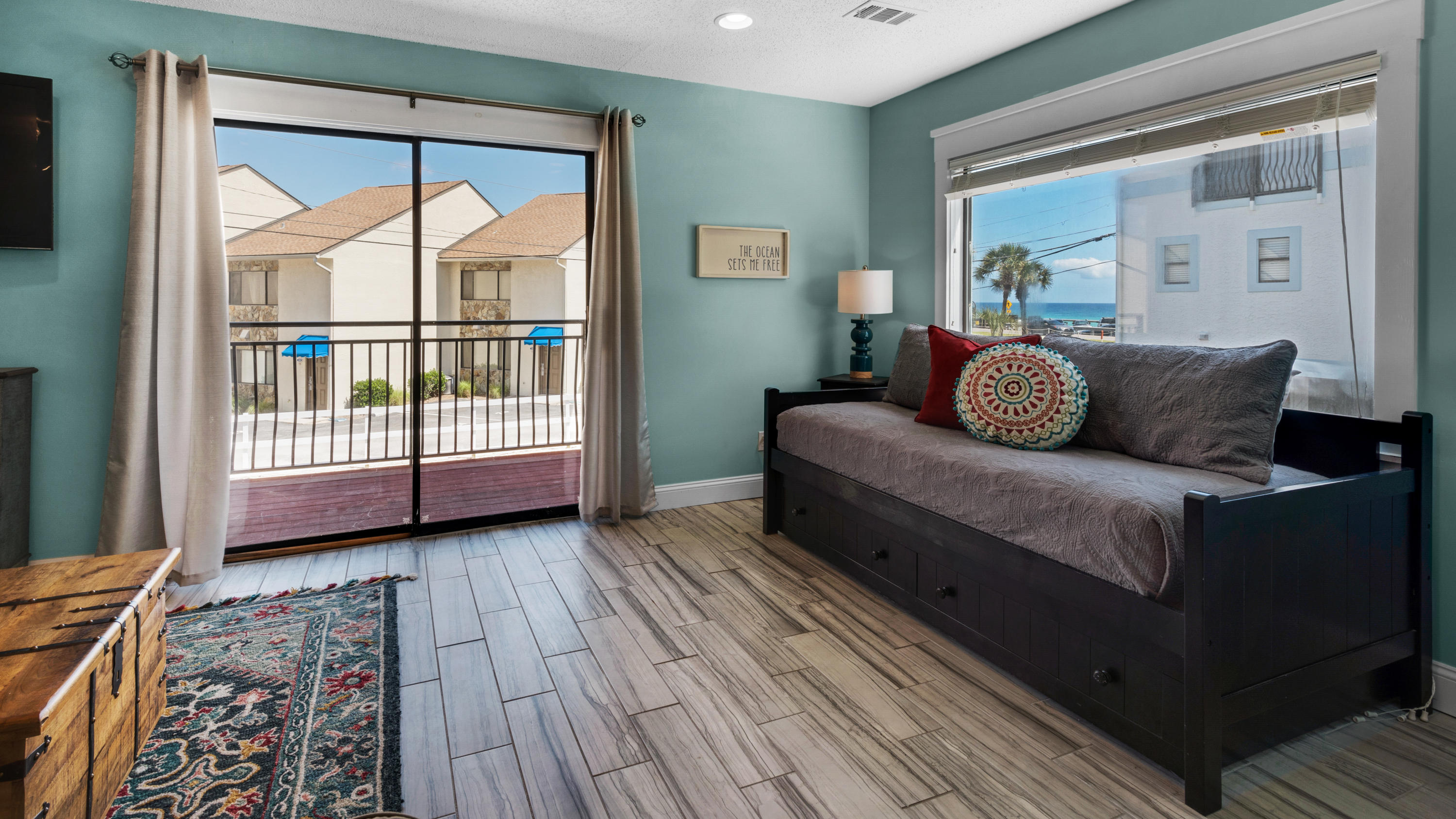 COSTA VISTA T/H - Residential