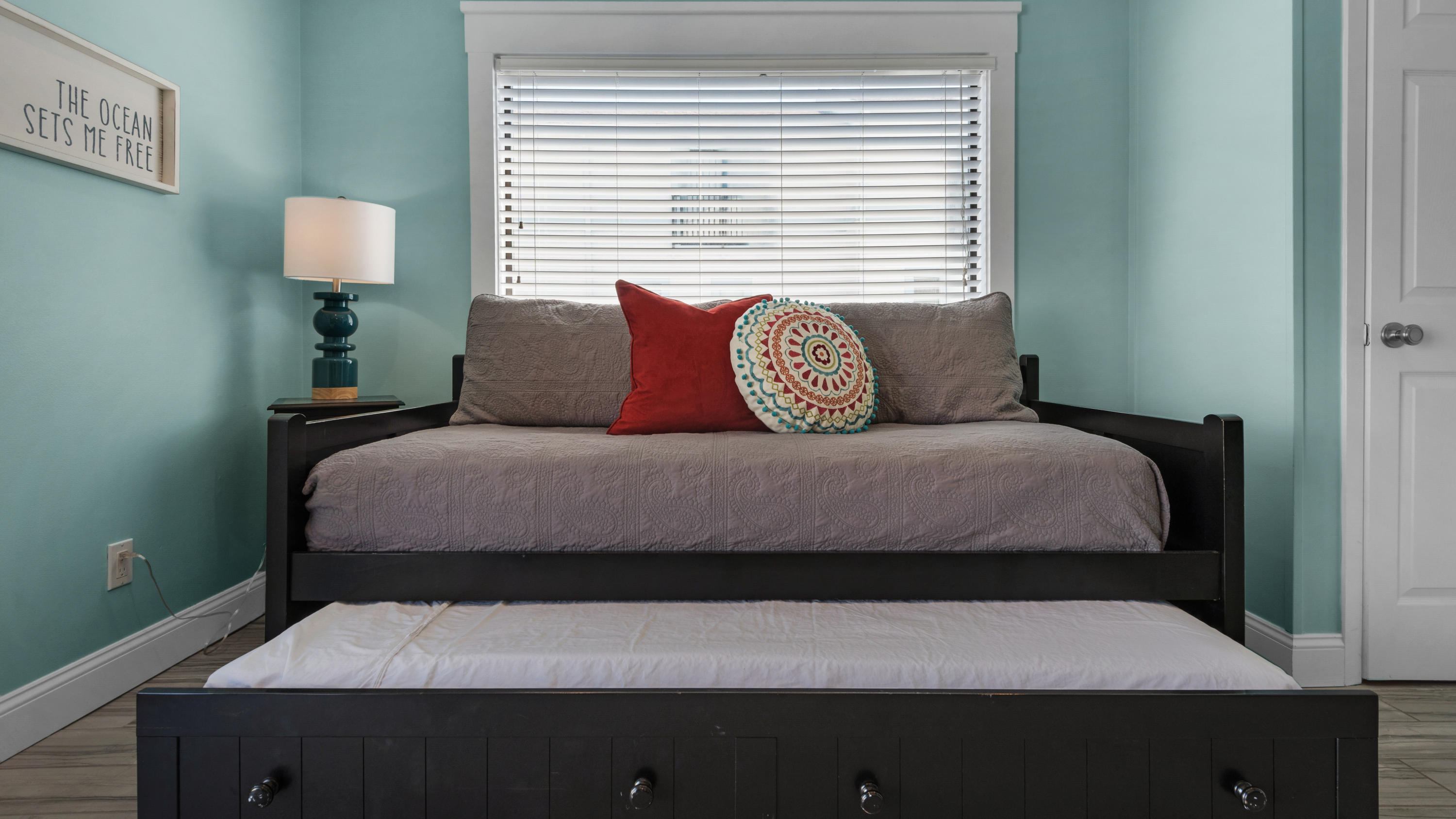 COSTA VISTA T/H - Residential