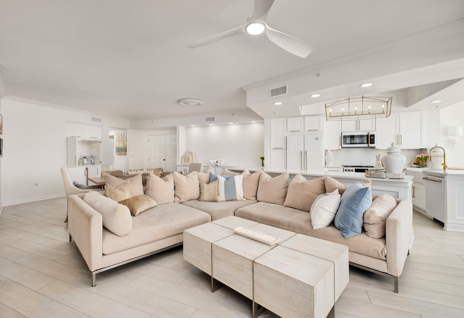 ST THOMAS AT SILVER SHELLS - Residential