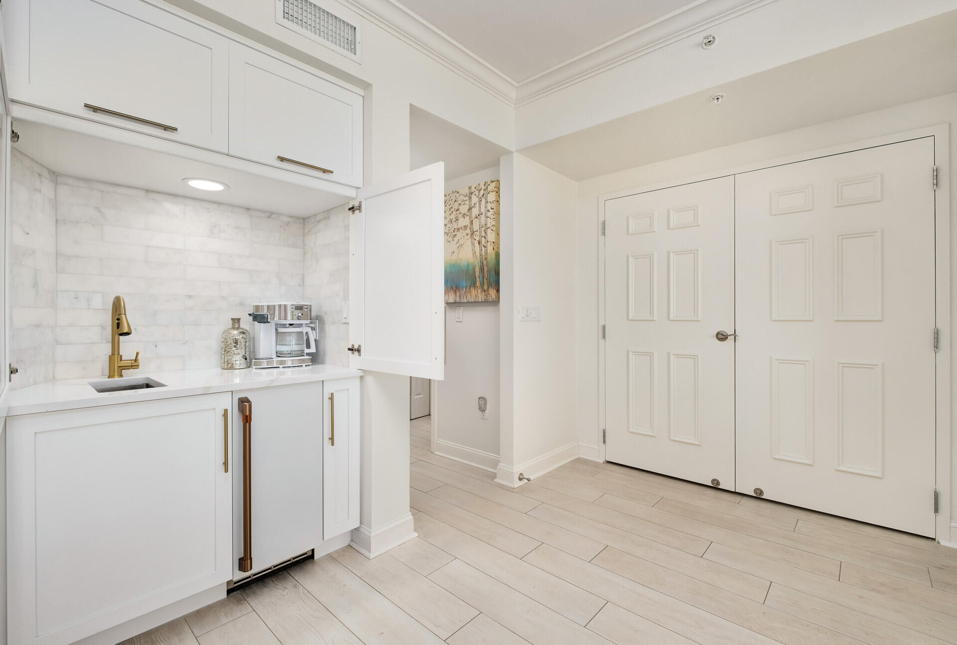 ST THOMAS AT SILVER SHELLS - Residential