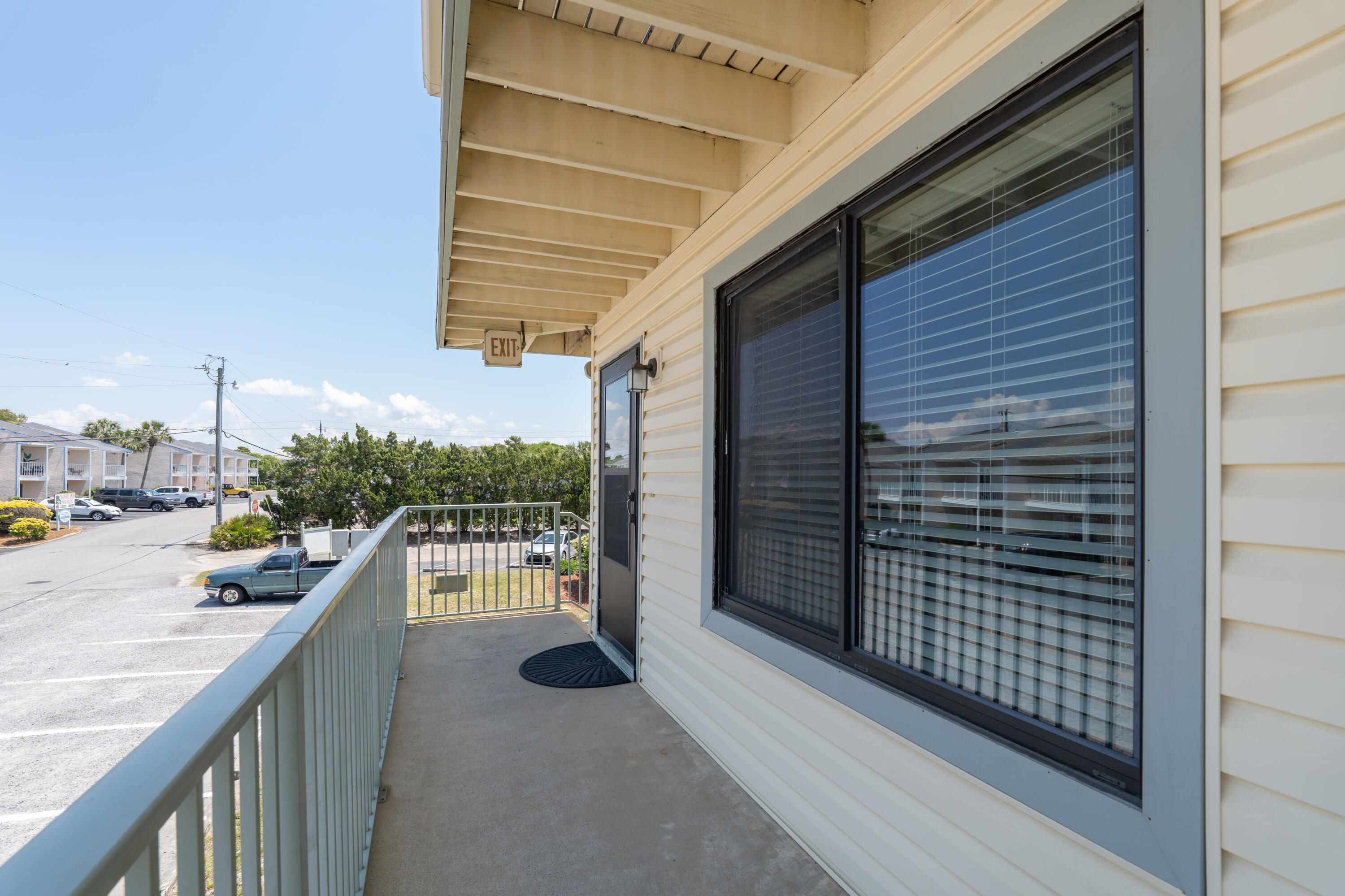 SANDPRINTS CONDO - Residential