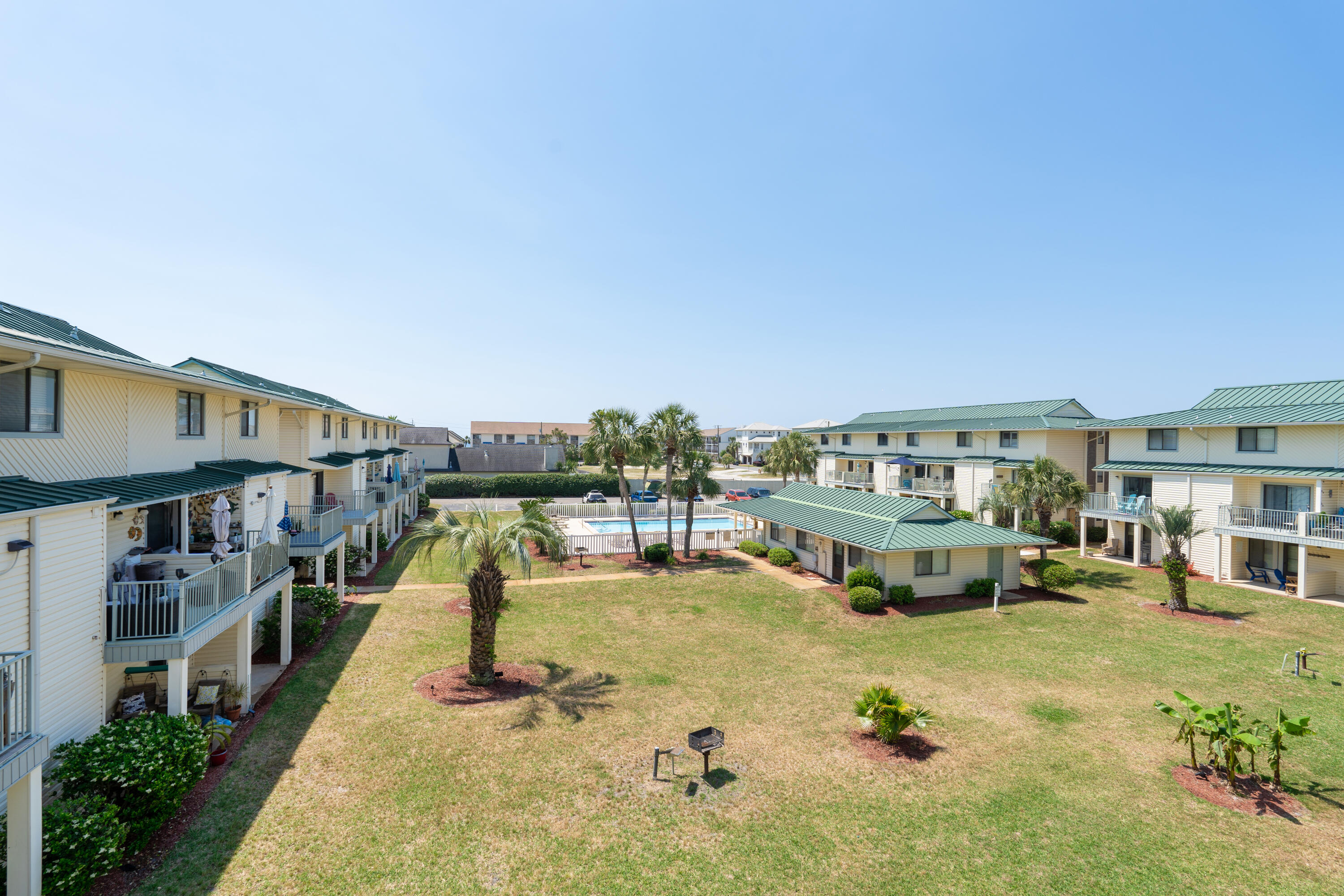SANDPRINTS CONDO - Residential