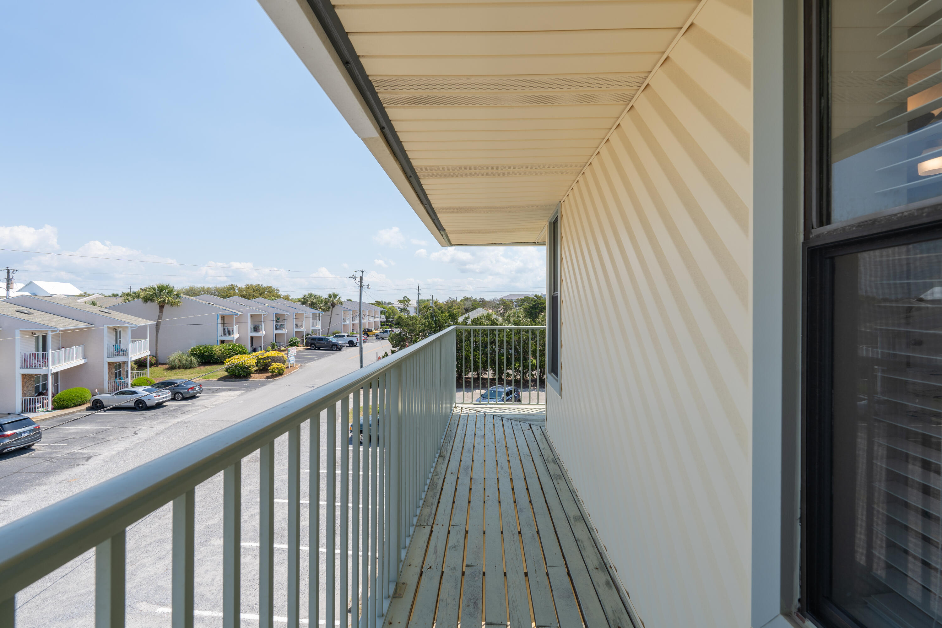 SANDPRINTS CONDO - Residential