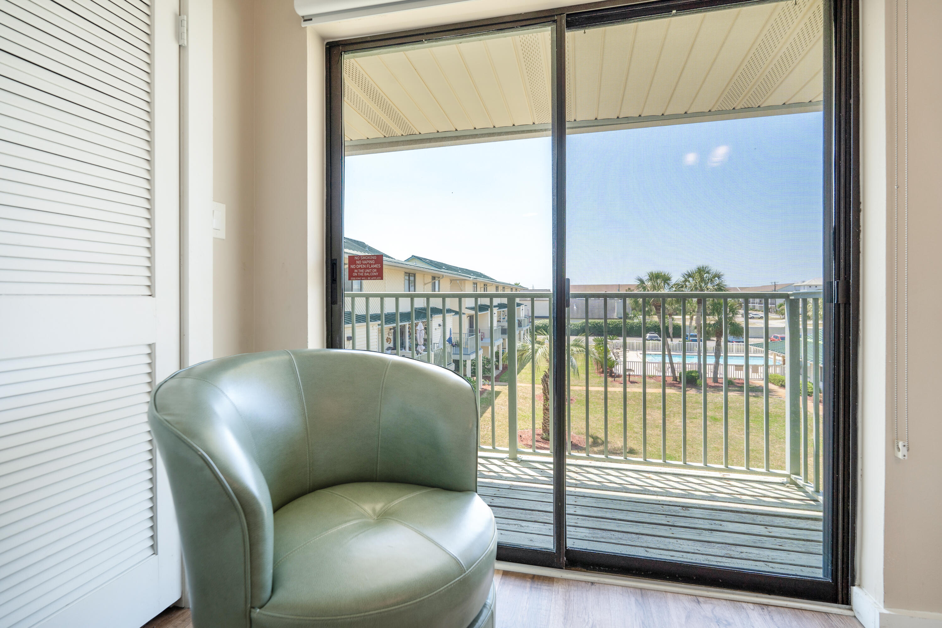 SANDPRINTS CONDO - Residential