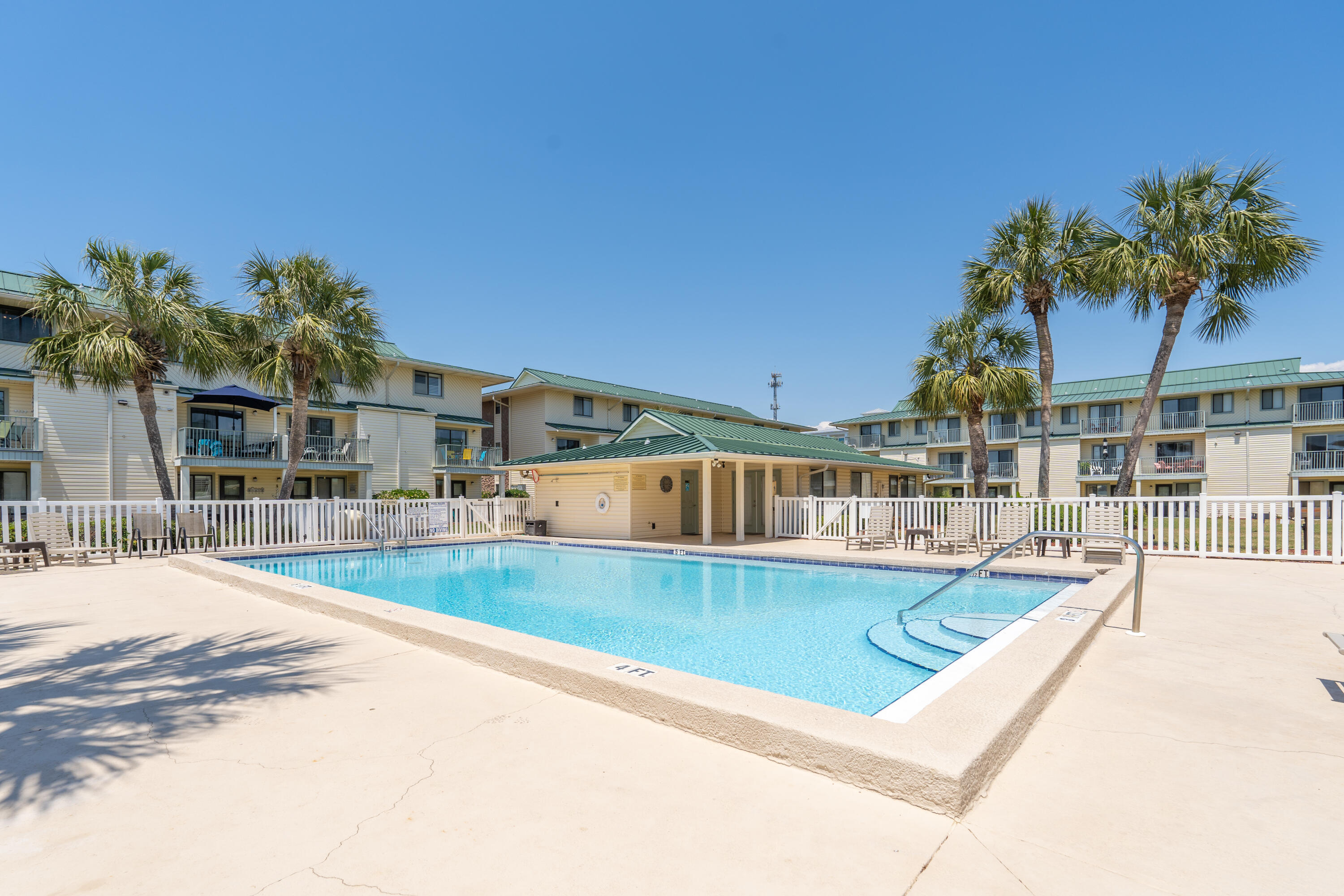 SANDPRINTS CONDO - Residential