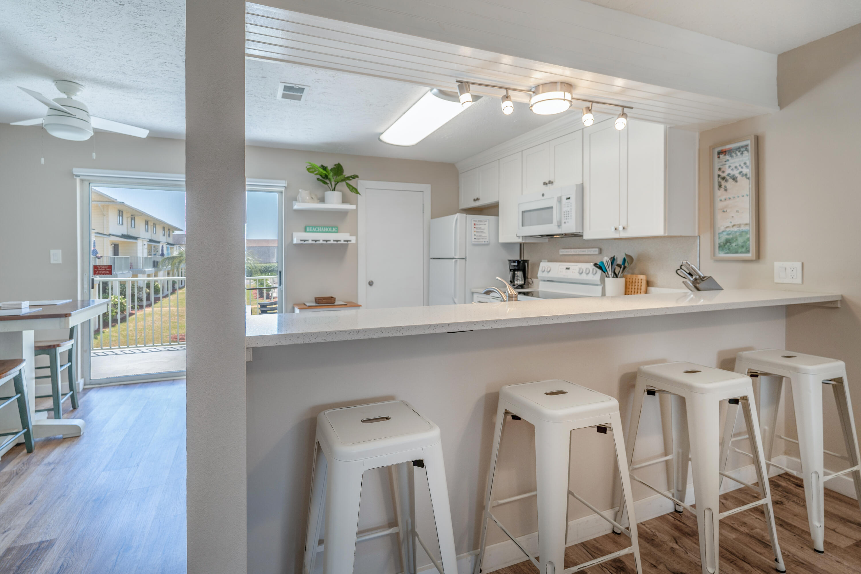 SANDPRINTS CONDO - Residential
